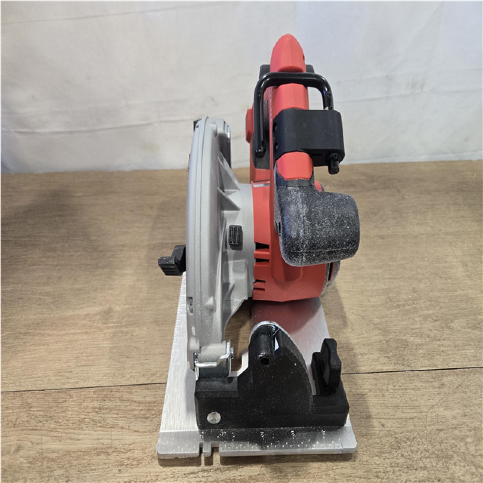 AS-IS Milwaukee 18V Lithium-Ion Brushless Cordless 7-1/4 in. Circular Saw (Tool-Only)