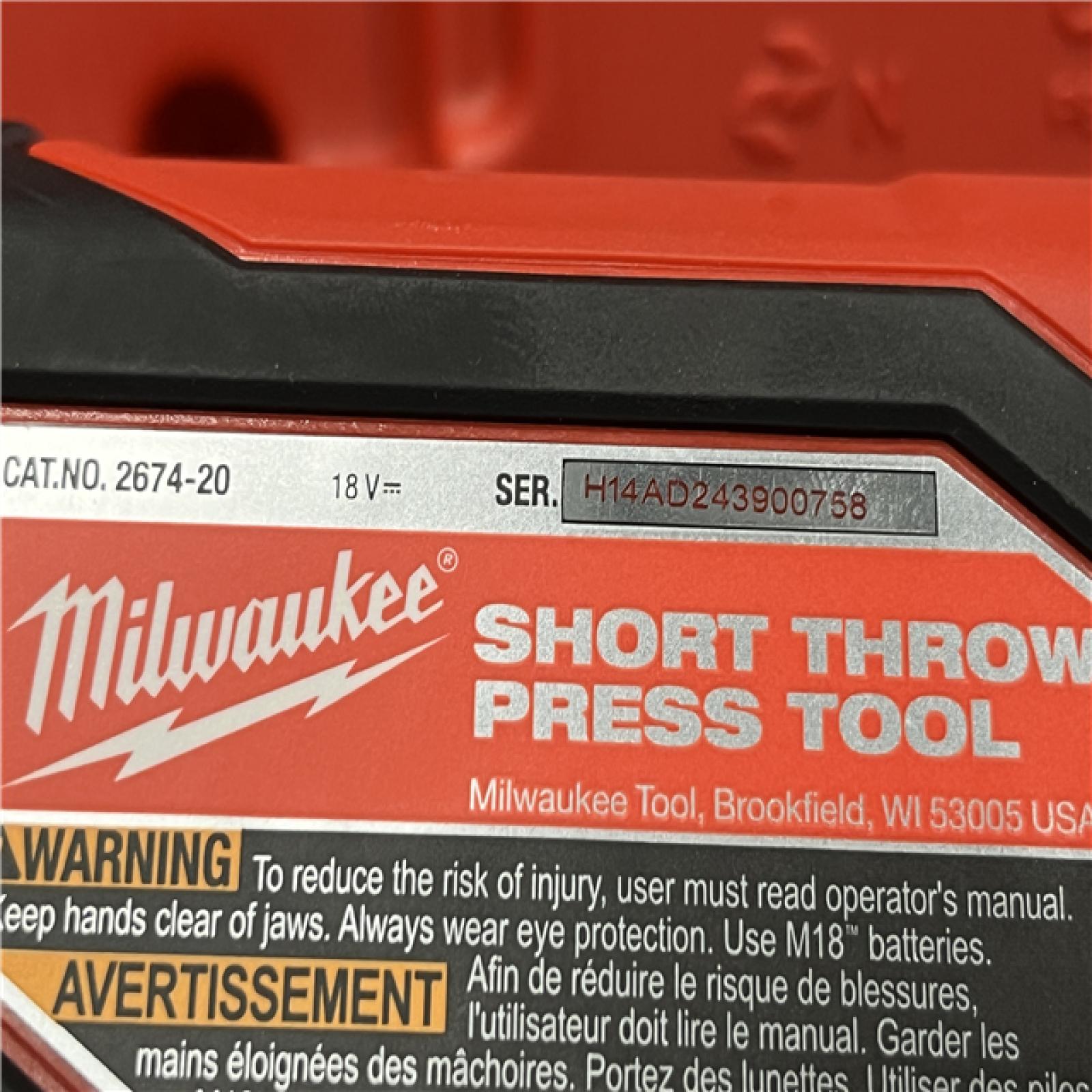 AS-IS Milwaukee 18V Lithium-Ion Cordless Short Throw Press Tool Kit