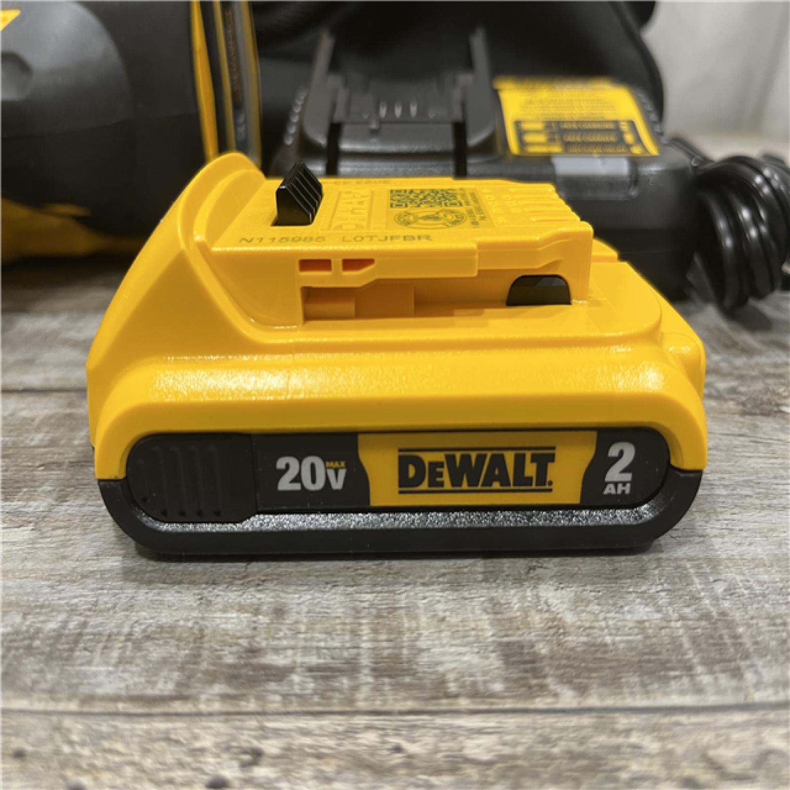 AS-IS DEWALT 20V MAX XR 16-Gauge Electric Cordless Angled Finishing Nailer Kit