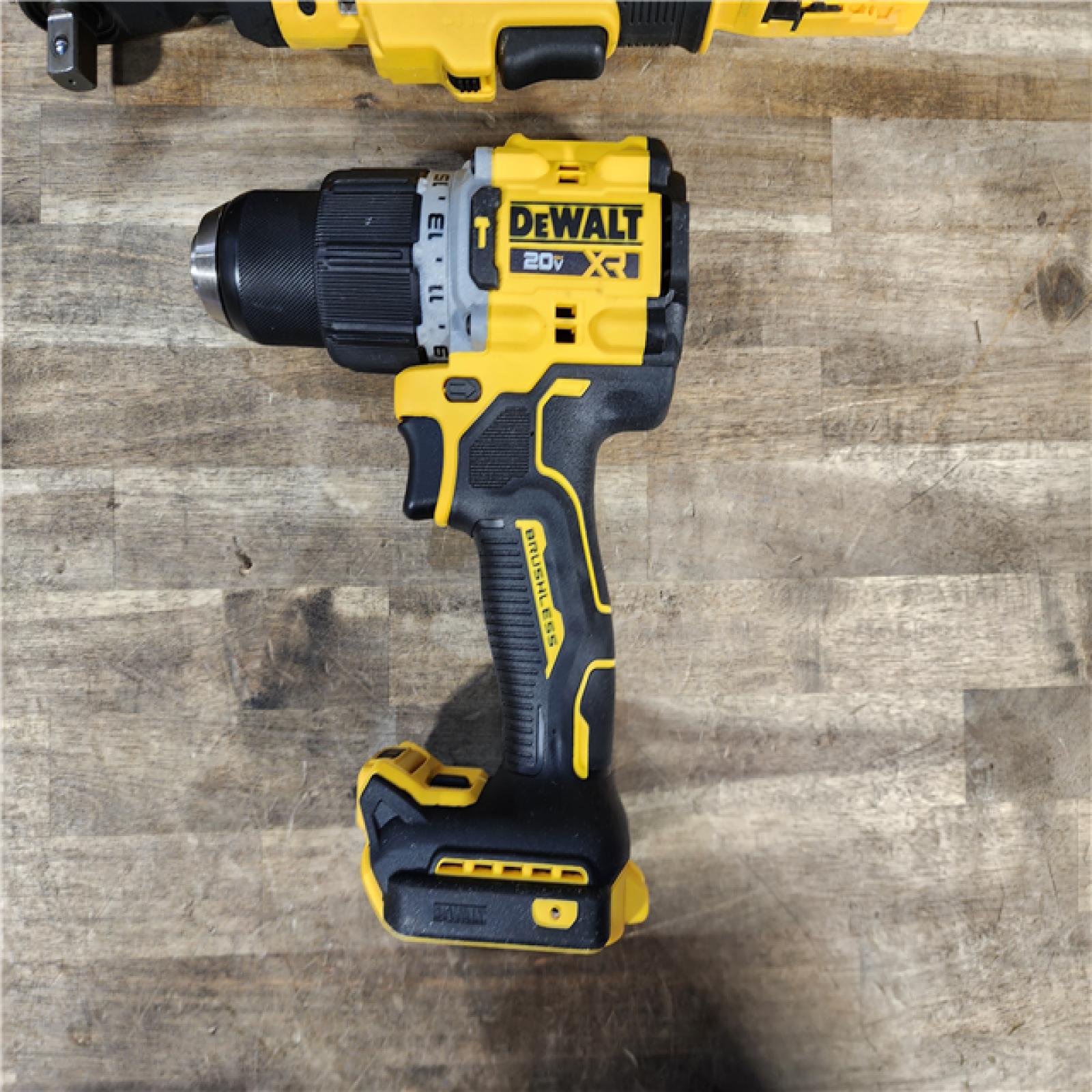 HOUSTON - LOCATION - AS-IS DEWALT 3 TOOL COMBO KIT W/(2) BATTERY & CHARGER