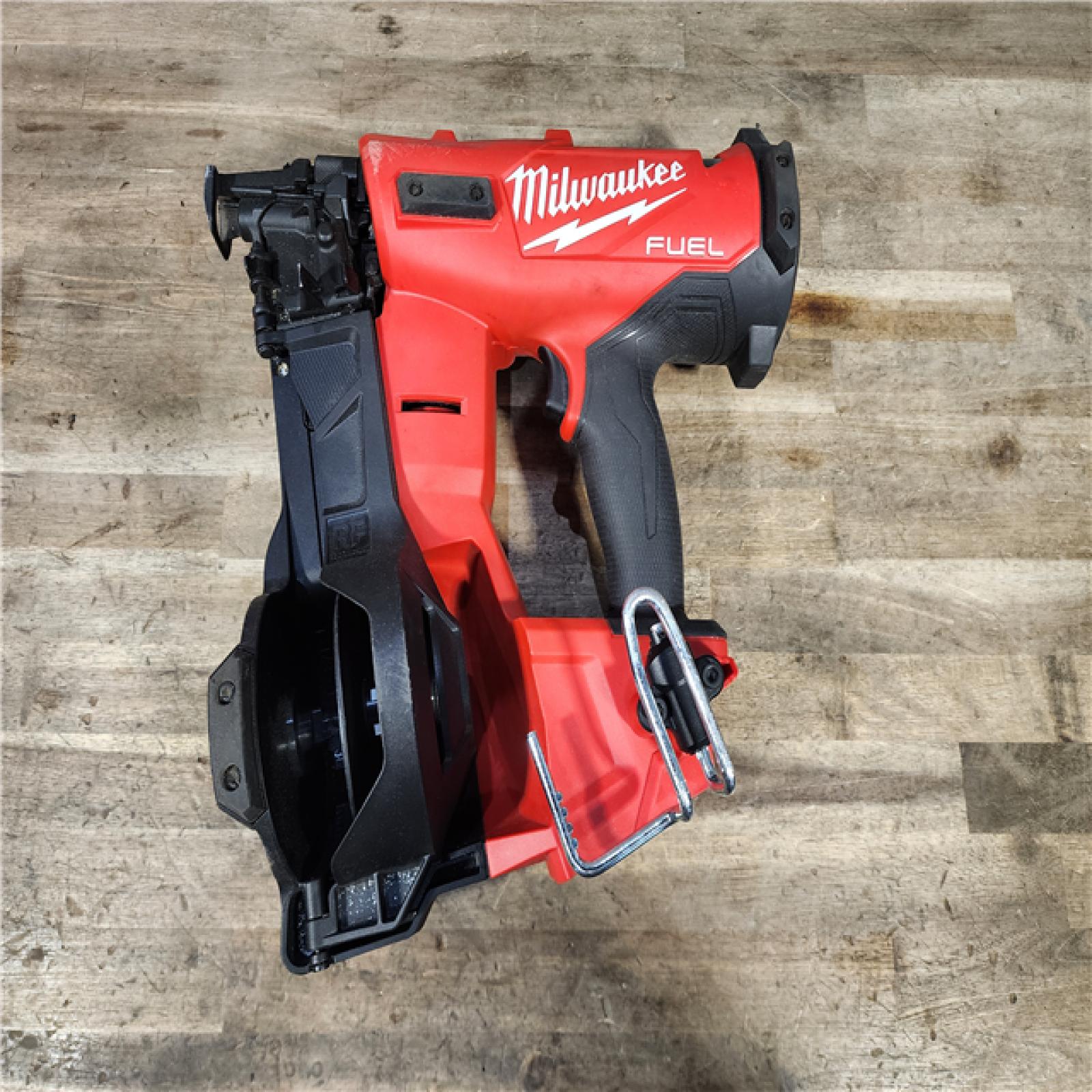 HOUSTON LOCATION - AS-IS Milwaukee M18 FUEL 18-Volt Lithium-Ion Brushless Cordless Coil Roofing Nailer (Tool Only)