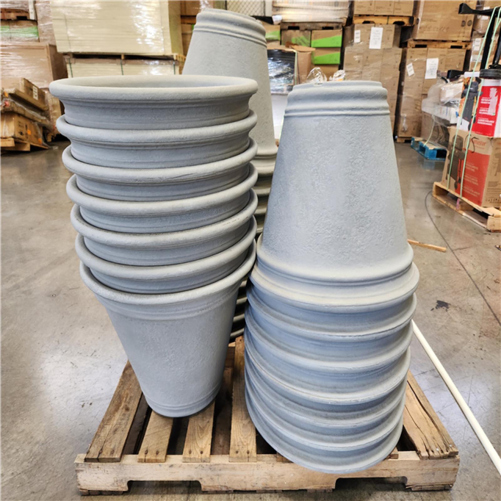 Phoenix Location Vigoro 22 in. Alameda Extra Large Gray Plastic Planter (22 in. D x 17.5 in. H) Pallet (28 Planters)