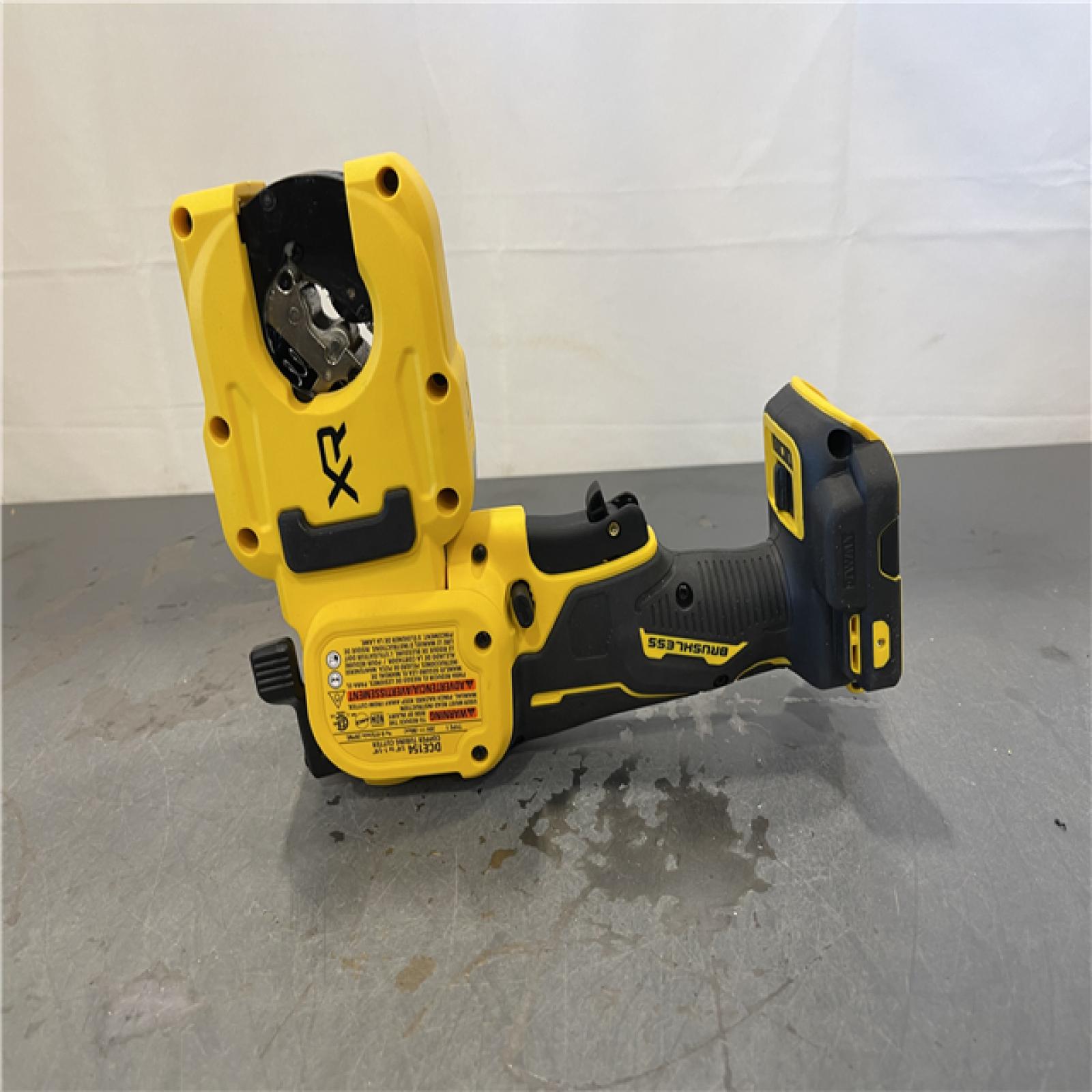 AS-IS - DeWalt 20-Volt MAX XR Copper Cutter