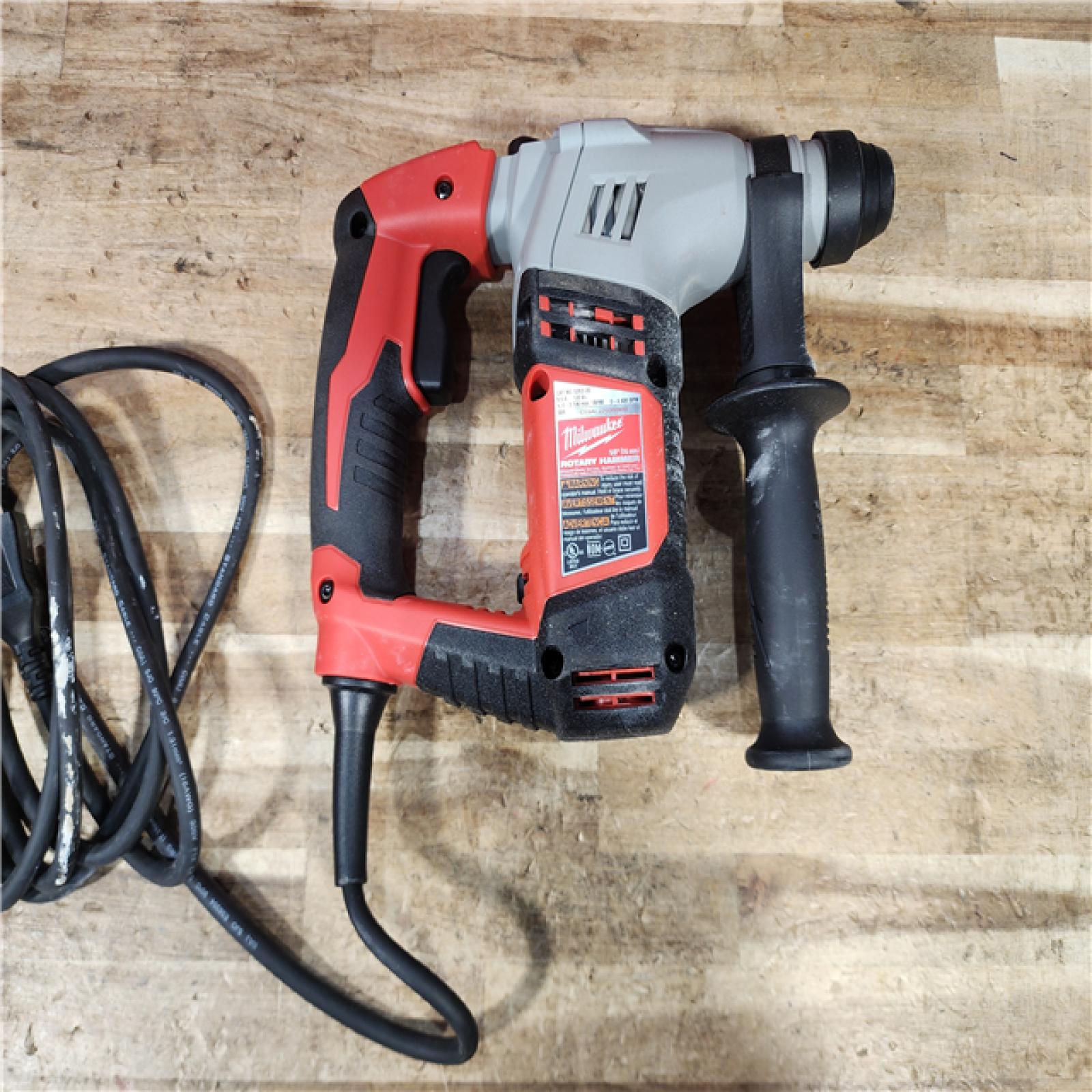 HOUSTON LOCATION - AS - IS Milwaukee 5263-21 5/8' SDS Plus Rotatry Hammer