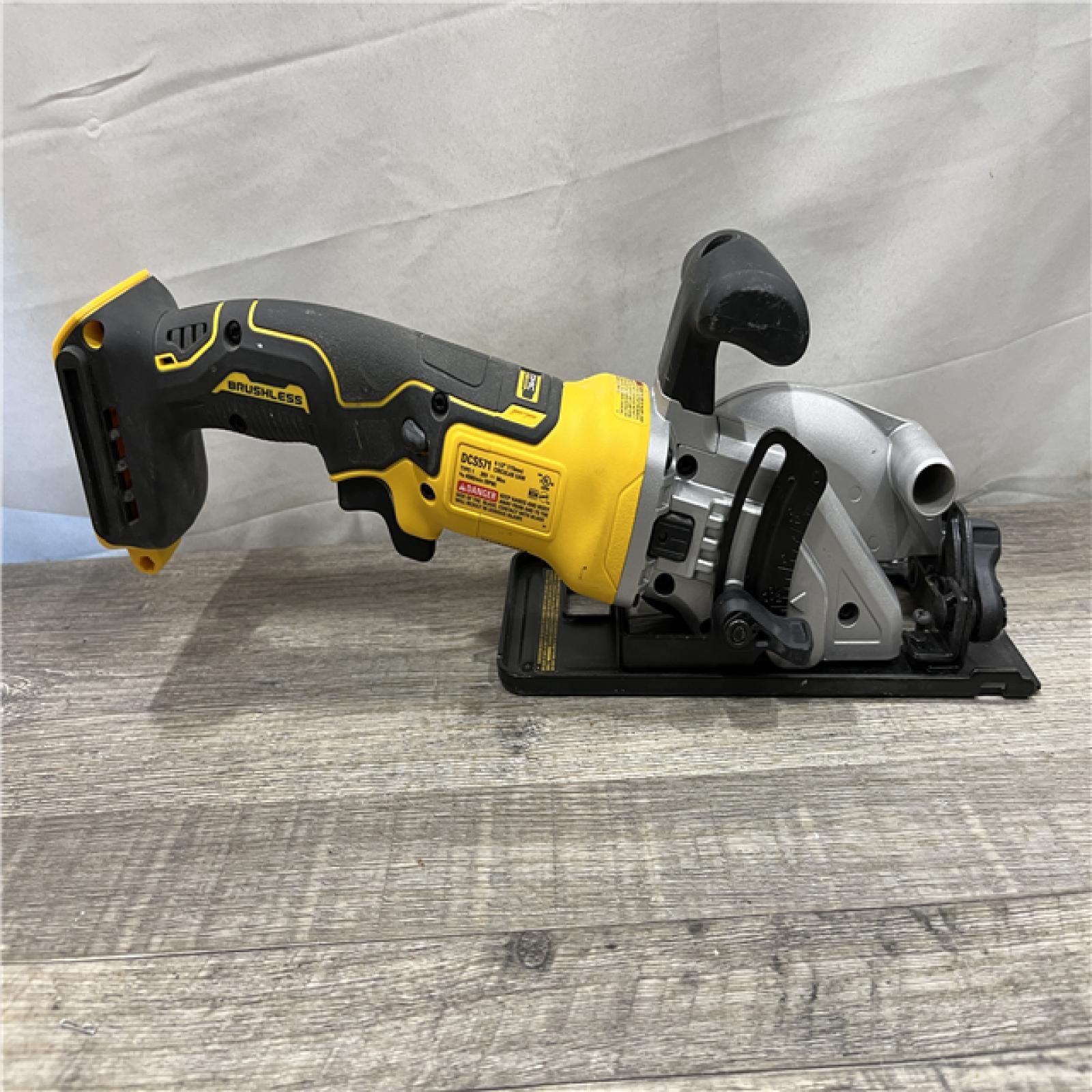 AS-IS DEWALT ATOMIC 20V MAX Cordless Brushless 4-1/2 in. Circular Saw (Tool Only)