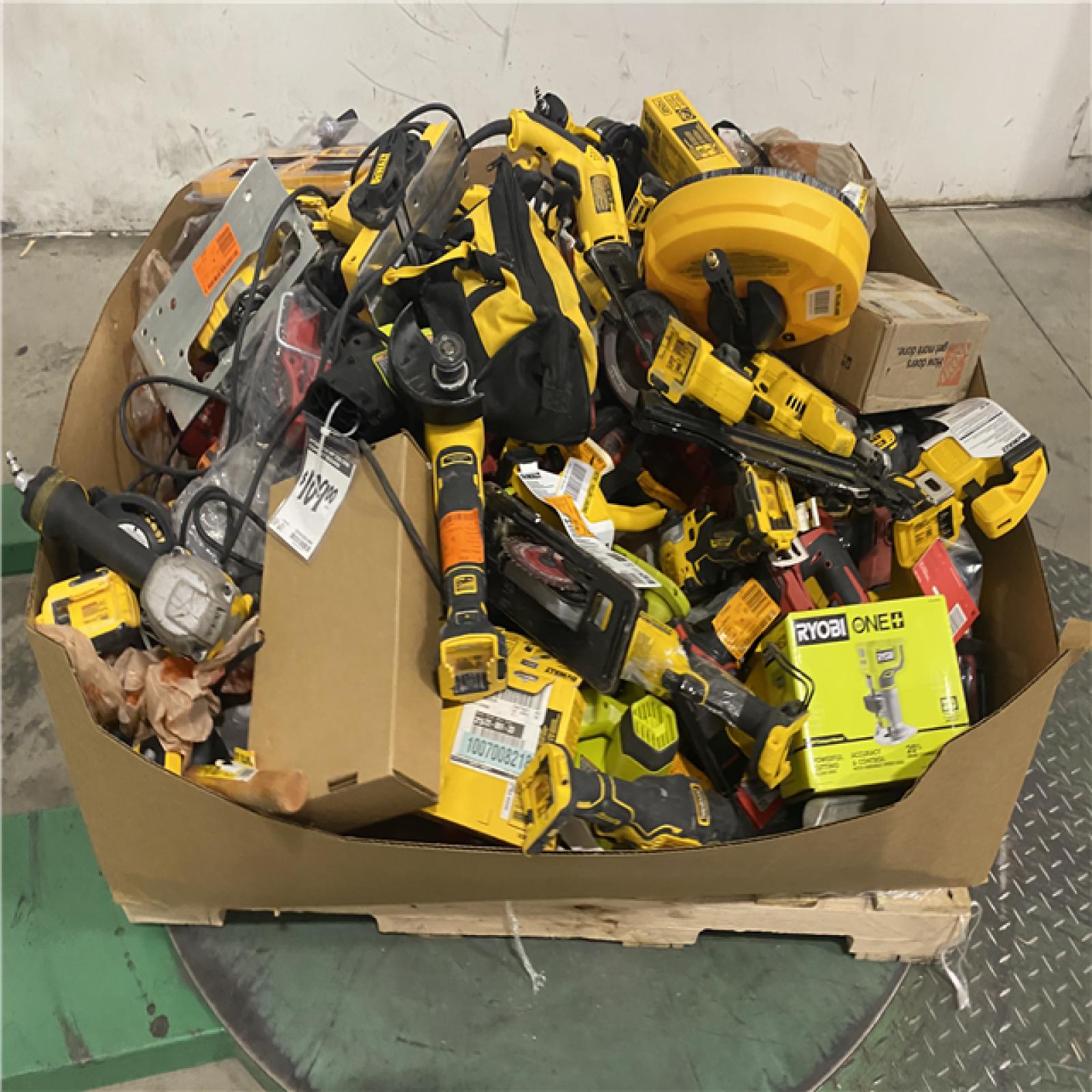 Dallas Location - As-Is Tool Pallet