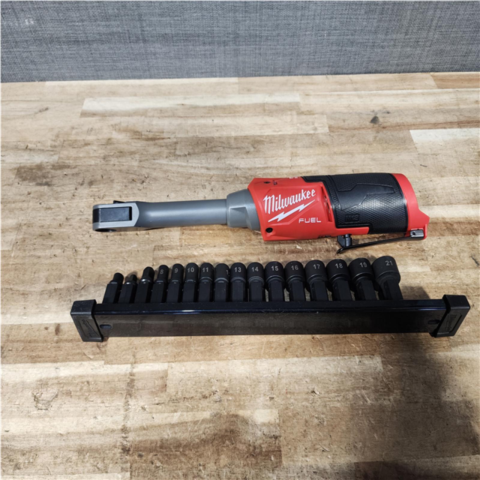 Houston Location AS-IS Milwaukee FUEL 12V Lithium-Ion Brushless Cordless 1/4 in - 3/8 in Extended Ratchet (Tool-Only)