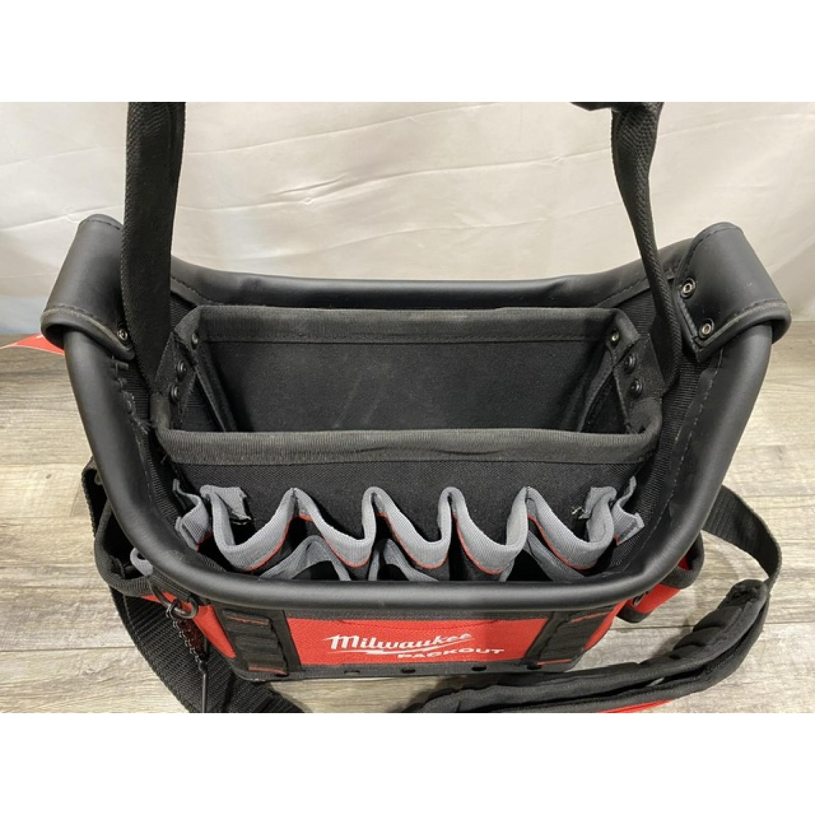 NEW - Milwaukee PACKOUT 10 in. Structured Tote