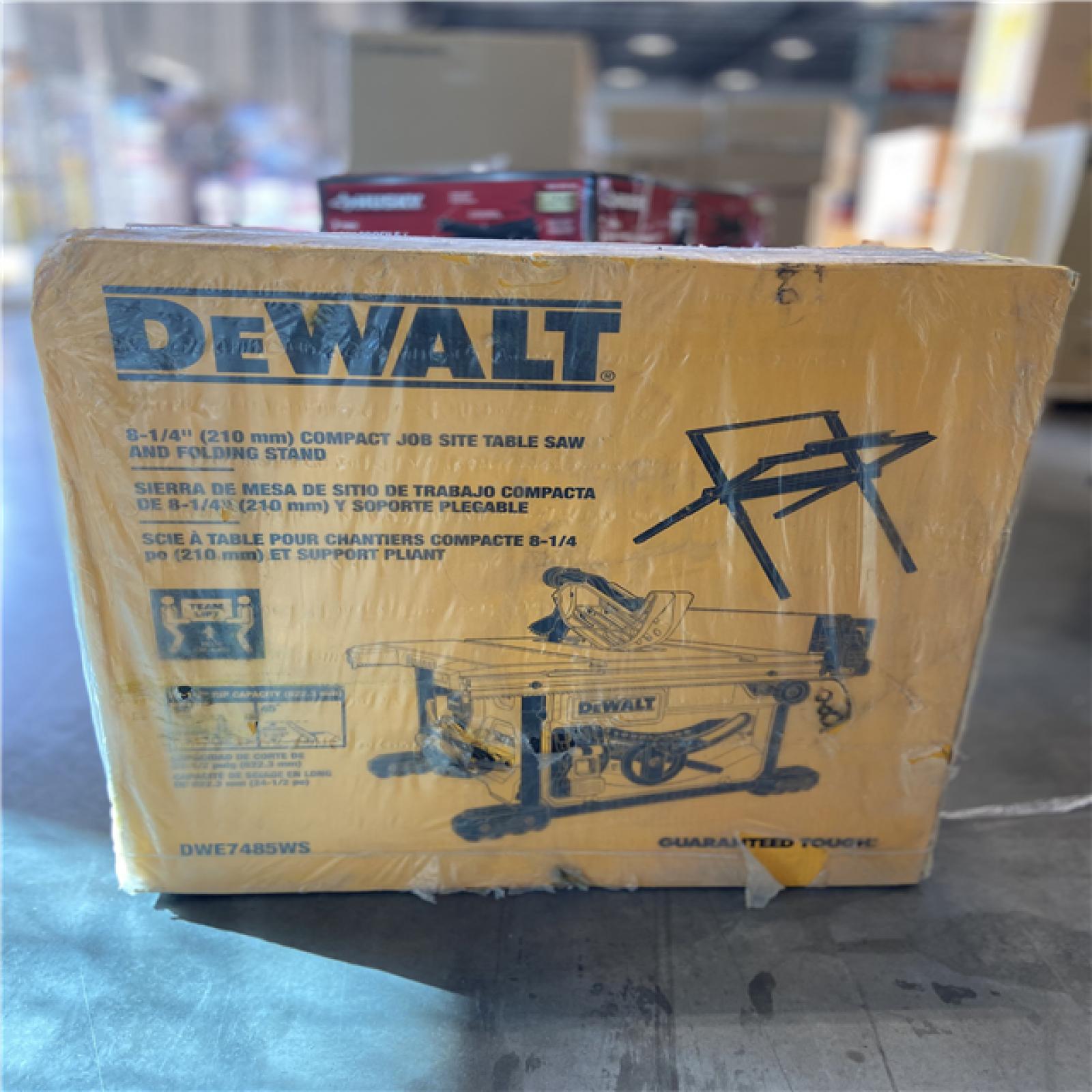 NEW! - DEWALT 15 Amp Corded 8-1/4 in. Compact Jobsite Tablesaw with Compact Table Saw Stand
