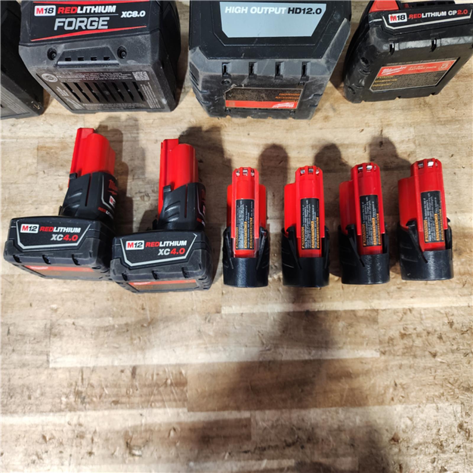 HOUSTON LOCATION - AS - IS MILWAUKEE BATTERY PACK QTY - 10