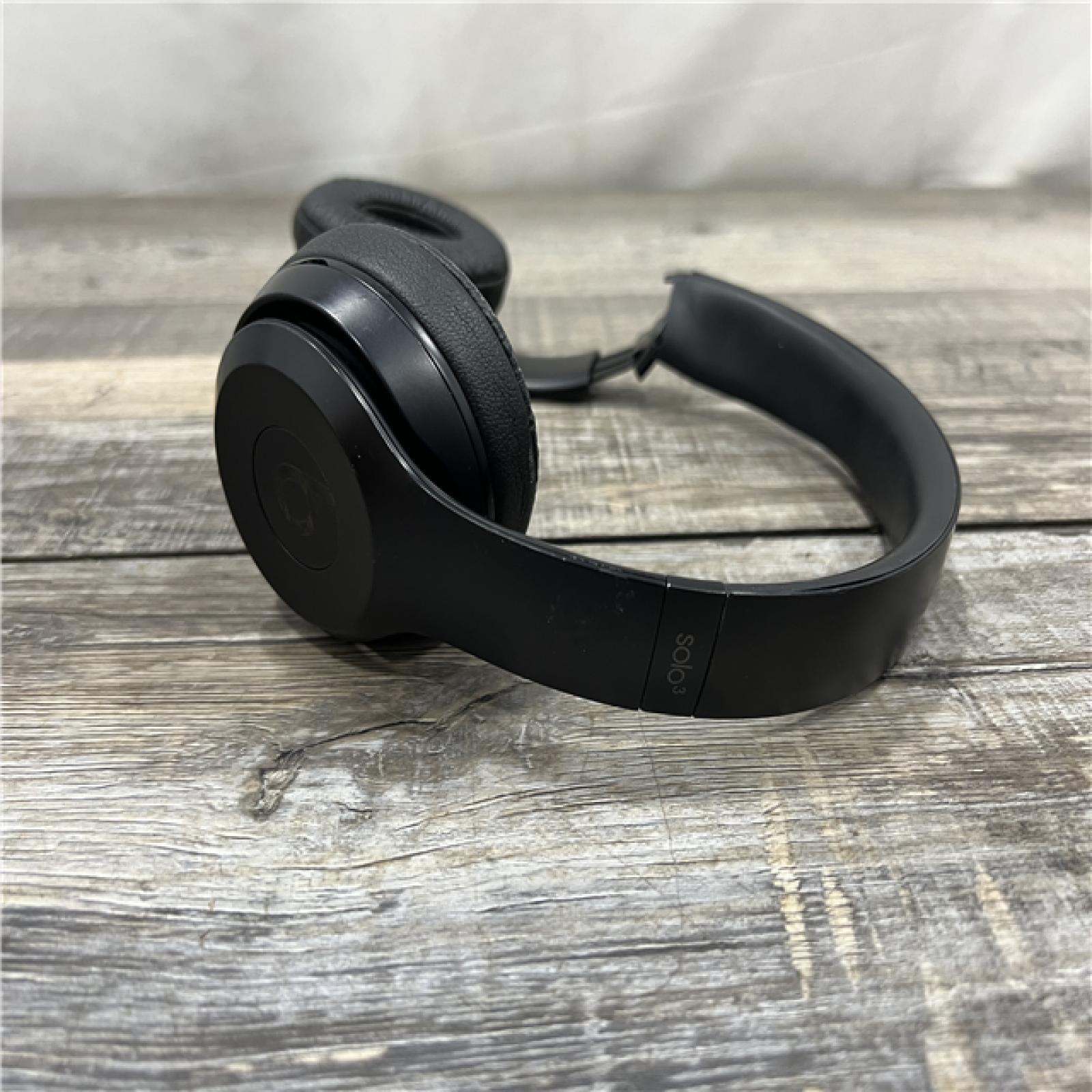 AS-IS Beats Solo3 Wireless On-Ear Headphones-BLACK MATTE