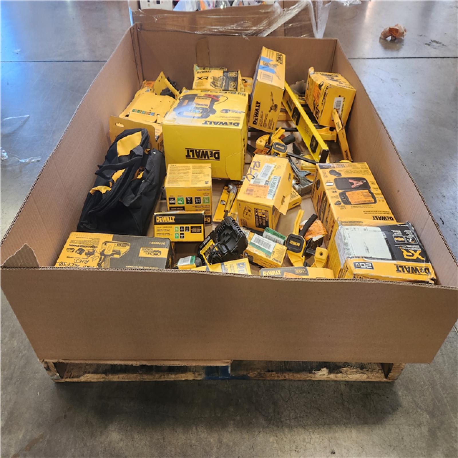 Phoenix AS-IS .Com Home Improvement Pallet