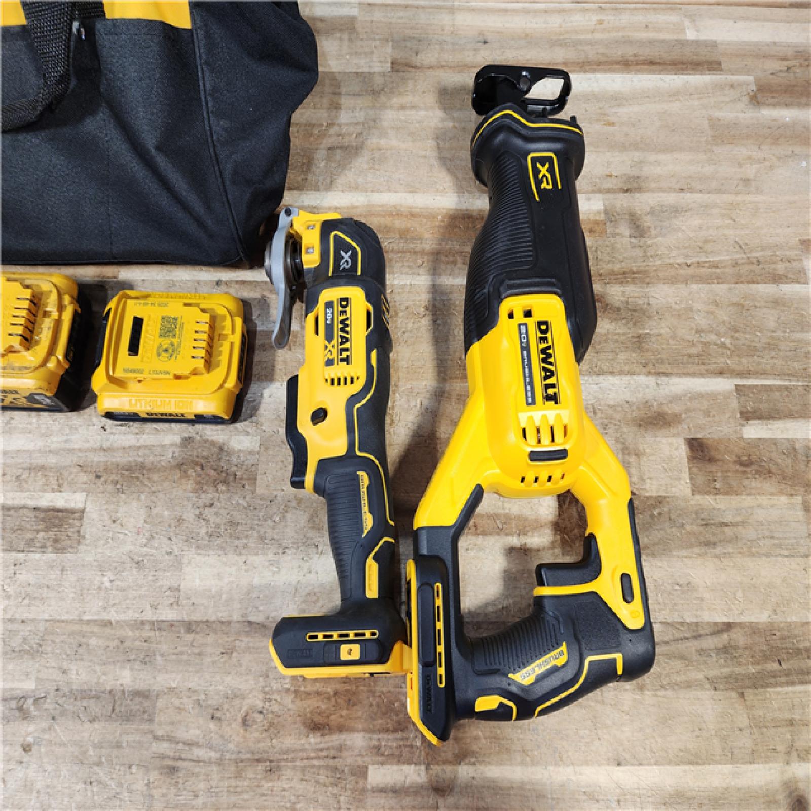 HOUSTON LOCATION - AS - IS DEWALT 2 TOOL COMBO KIT W/ (2) BATTERY & CHARGER