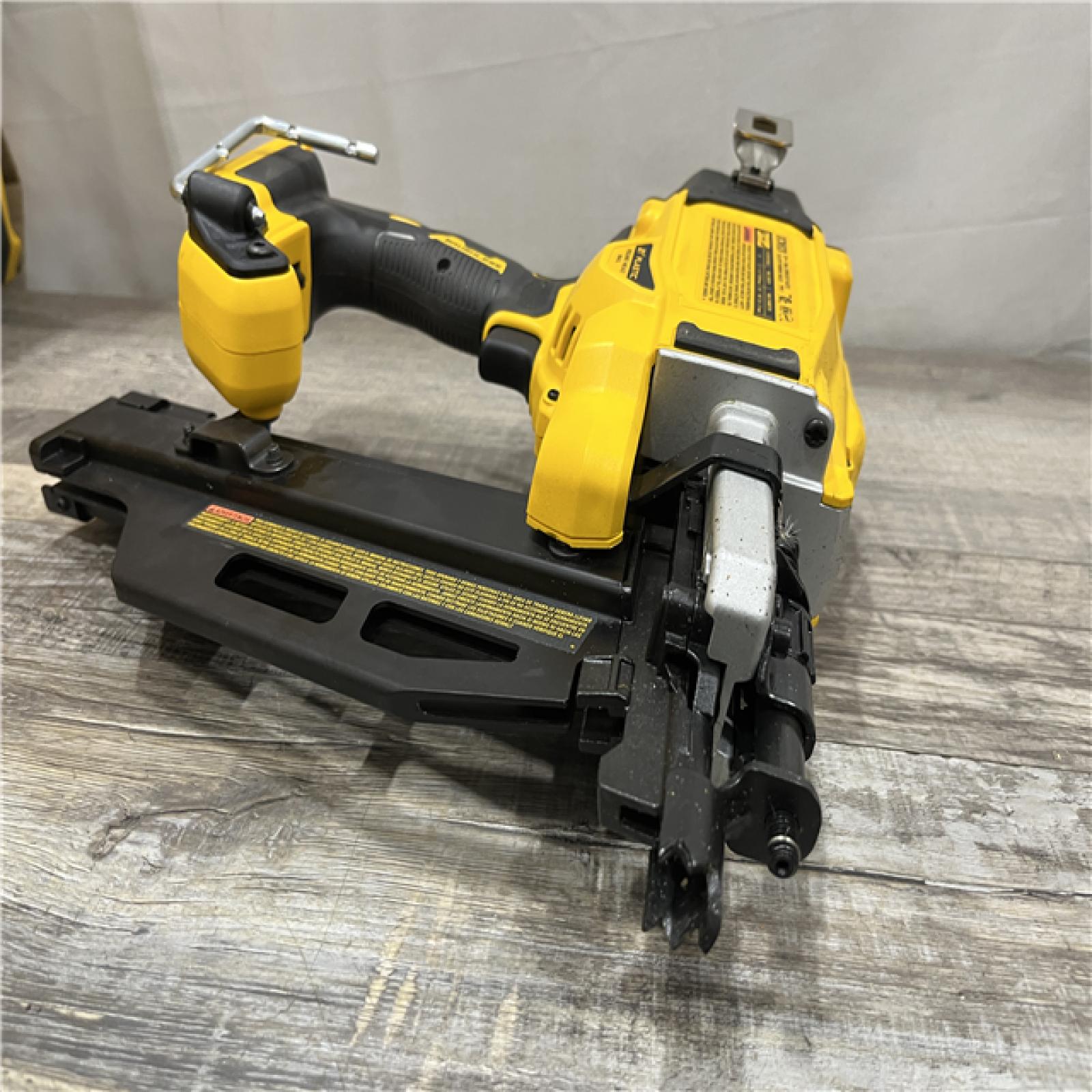 AS-IS DEWALT 20-Volt 21° Cordless Framing Nailer (Tool-Only)