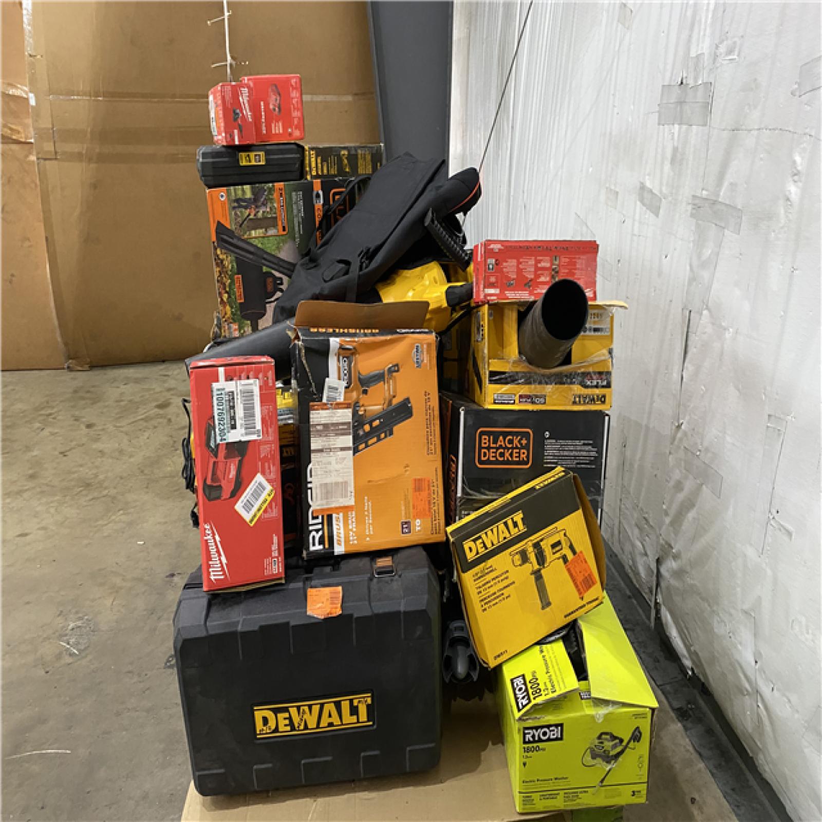 Houston Location AS IS - Tool Pallet