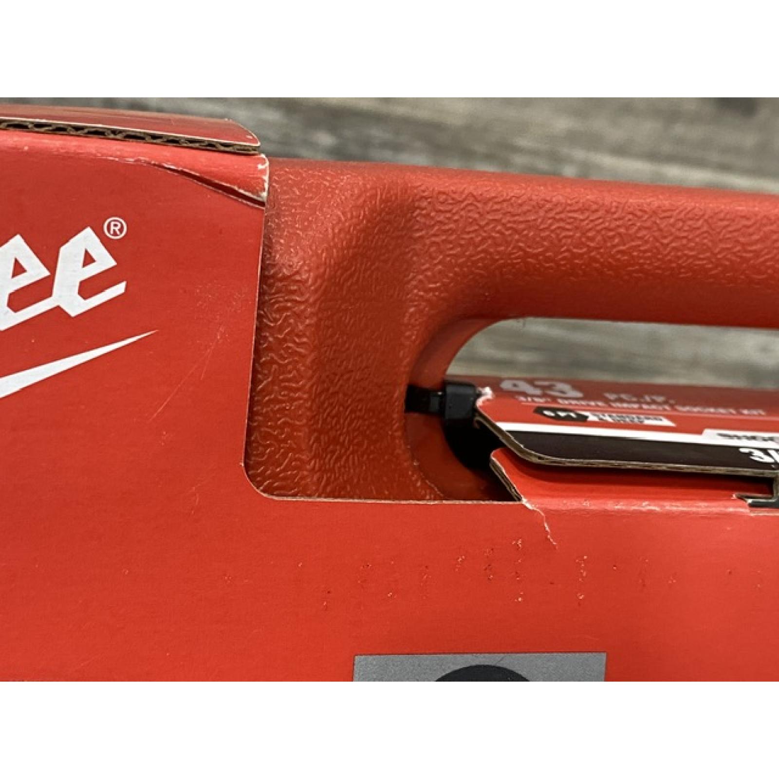 NEW - Milwaukee SHOCKWAVE 3/8 in. Drive SAE and Metric 6 Point Impact Socket Set (43-Piece)