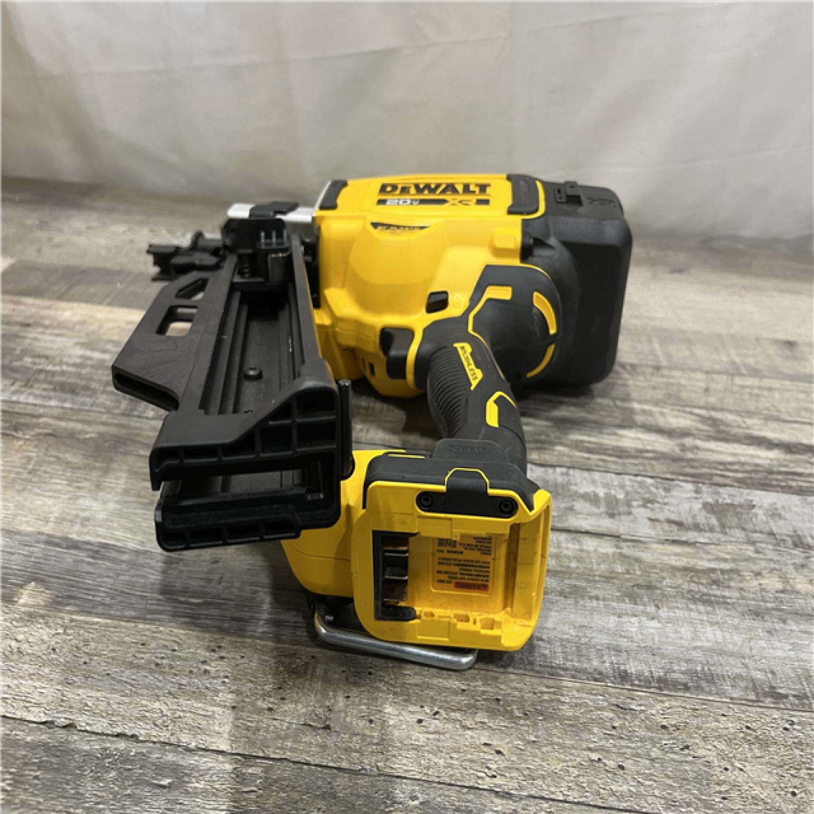 AS-IS DEWALT 20-Volt 21° Cordless Framing Nailer (Tool-Only)