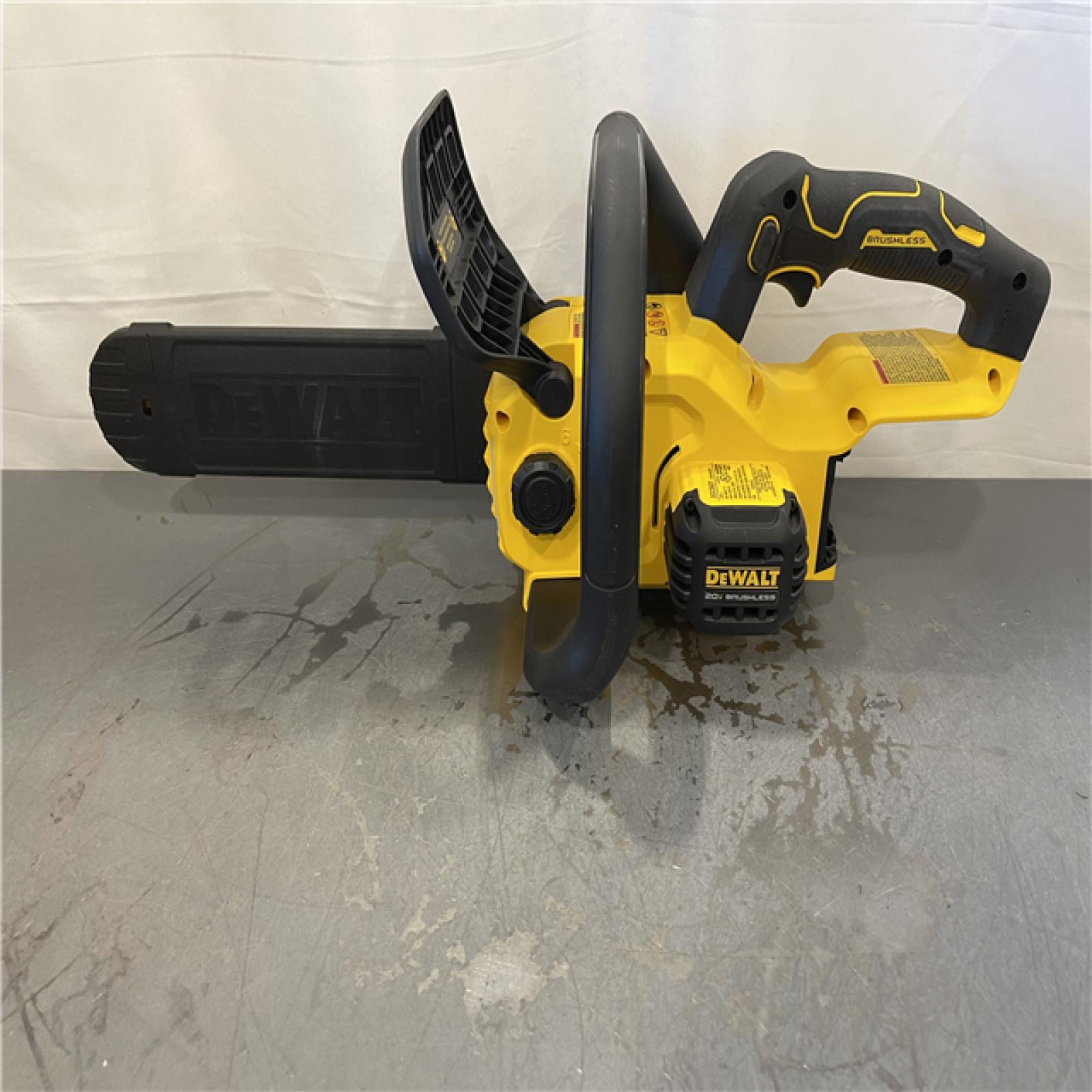 AS-IS - DeWAlt 20V MAX 12 in. Cordless Battery Powered Chainsaw