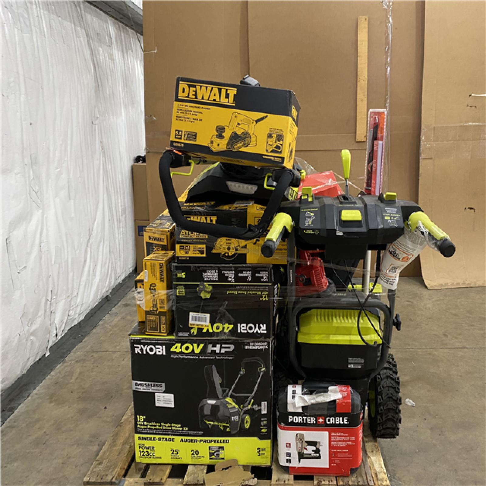 Houston Location AS IS - Tool Pallet