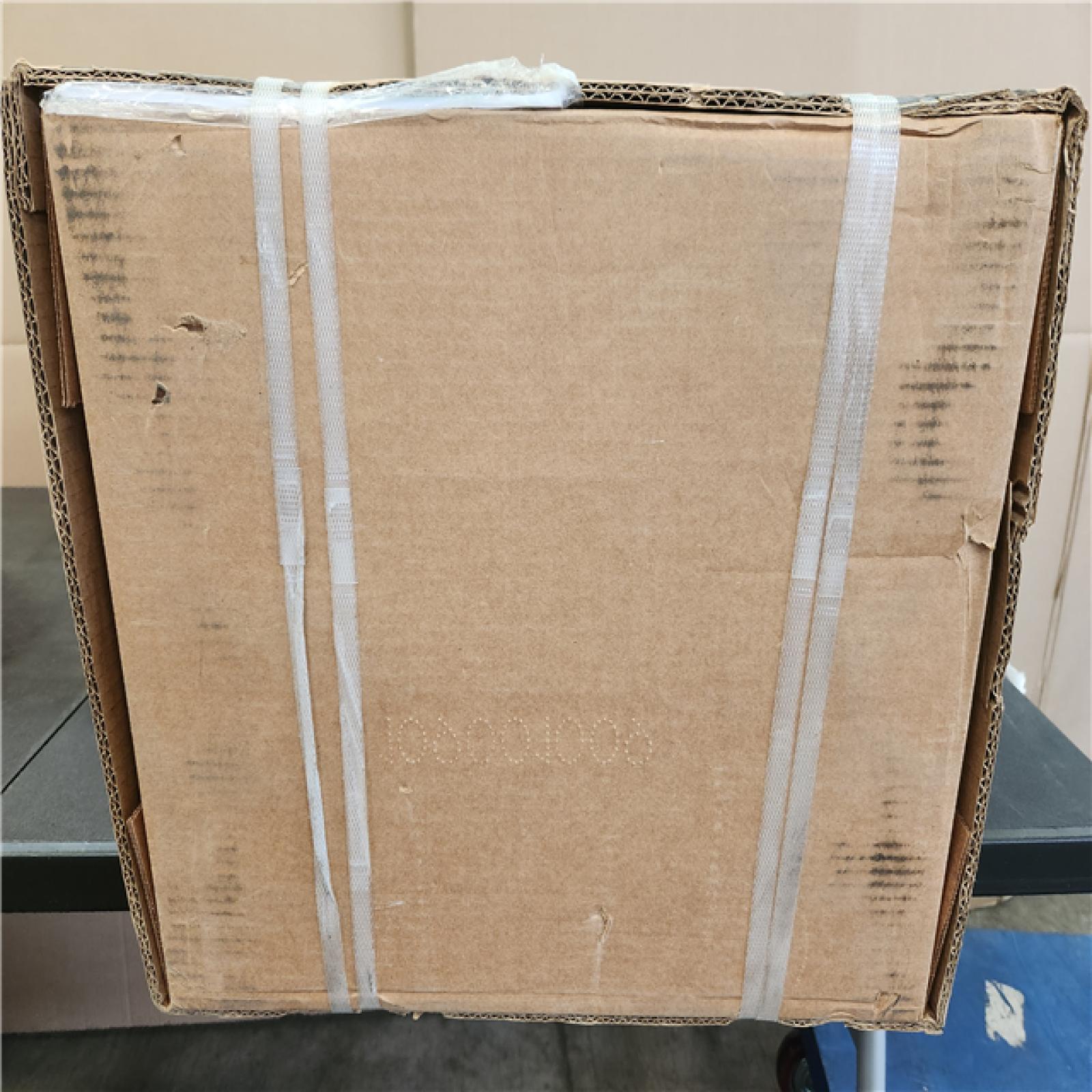 Phoenix NEW Rinnai High Efficiency Non-Condensing 8.5 GPM Residential 180 000 BTU Exterior Natural Gas Tankless Water Heater (SEALED)