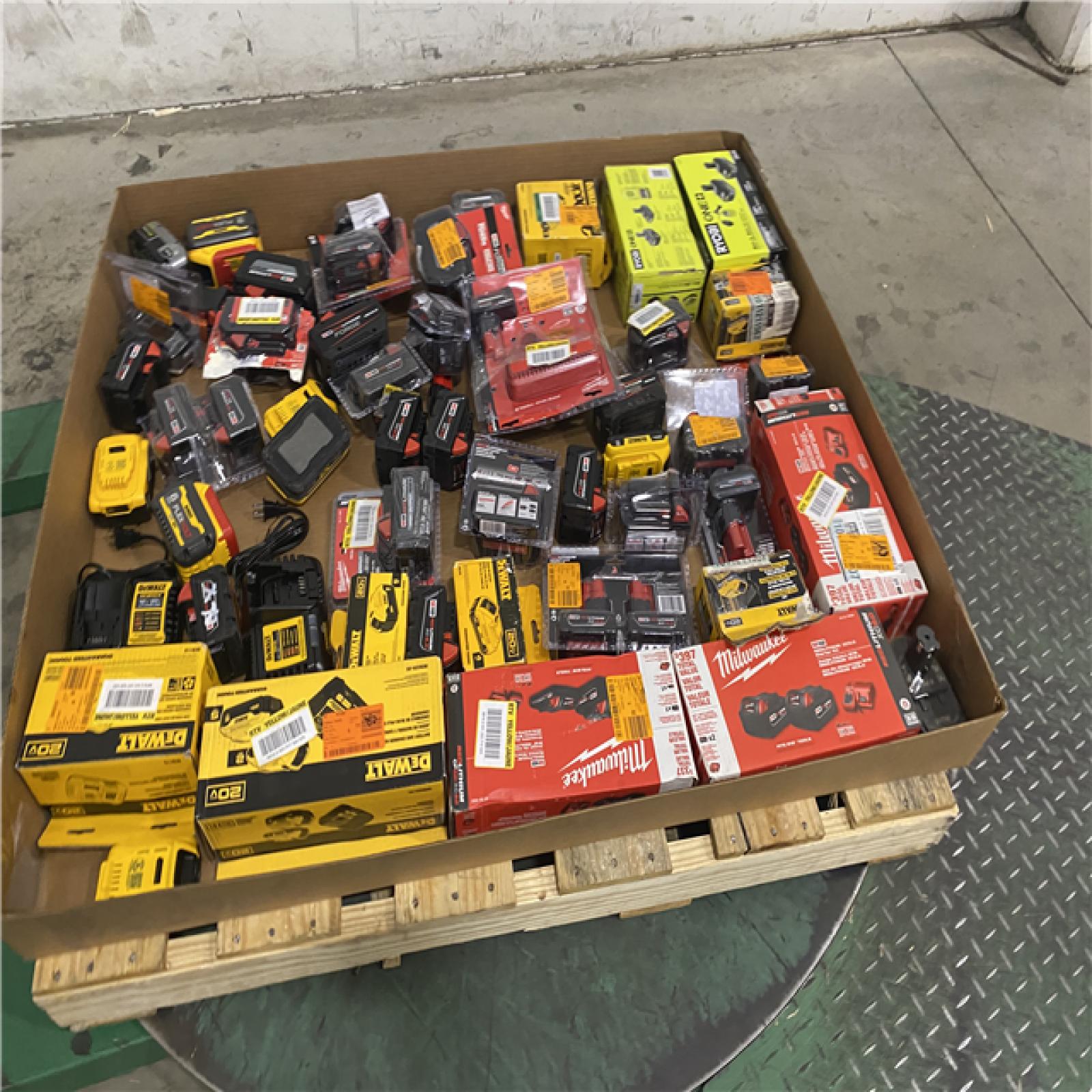 Dallas Location - As-Is Battery Tool Pallet
