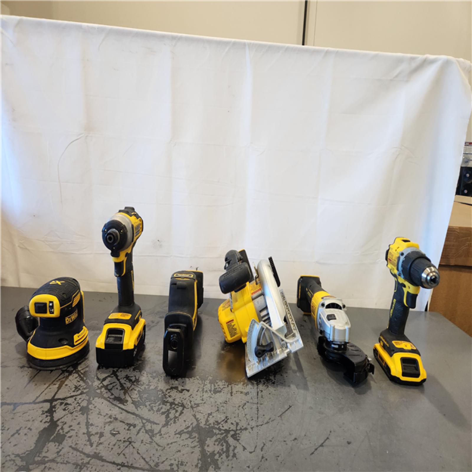 AS-IS- DEWALT 20V Lithium-Ion Cordless 6-Tool Combo Kit with 5.0 Ah and 2.0 Ah Batteries  Charger and Tough System 2.0 Rolling Toolbox