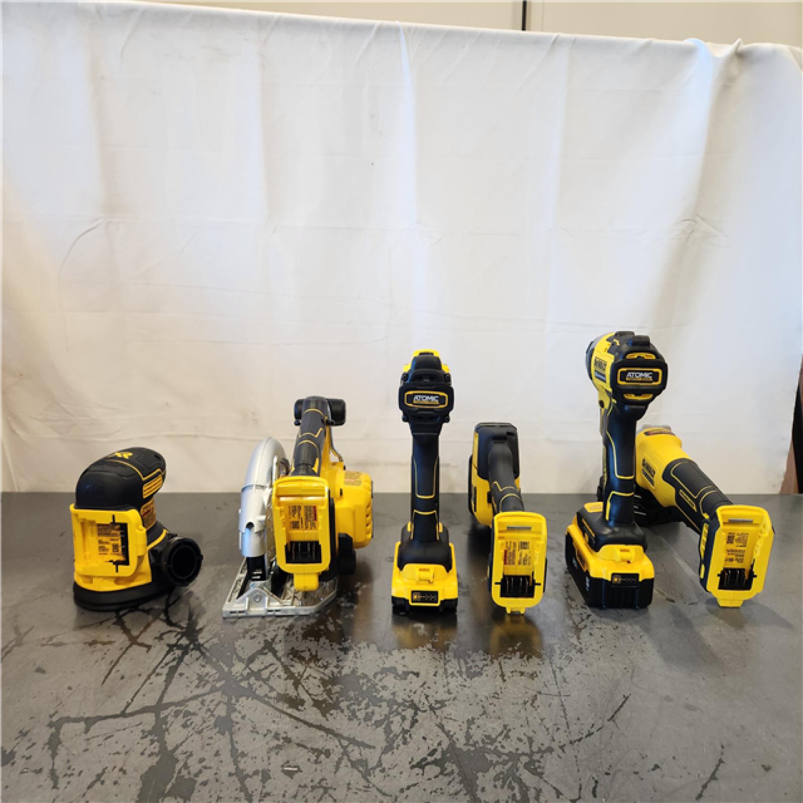 AS-IS- DEWALT 20V Lithium-Ion Cordless 6-Tool Combo Kit with 5.0 Ah and 2.0 Ah Batteries  Charger and Tough System 2.0 Rolling Toolbox