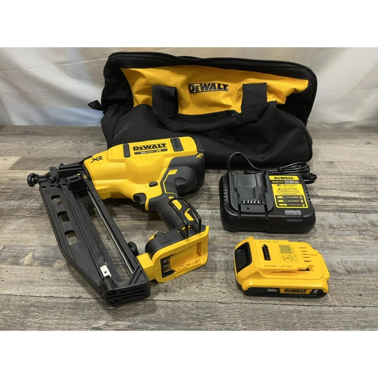AS-IS DEWALT 20V MAX XR 16-Gauge Electric Cordless Angled Finishing Nailer Kit