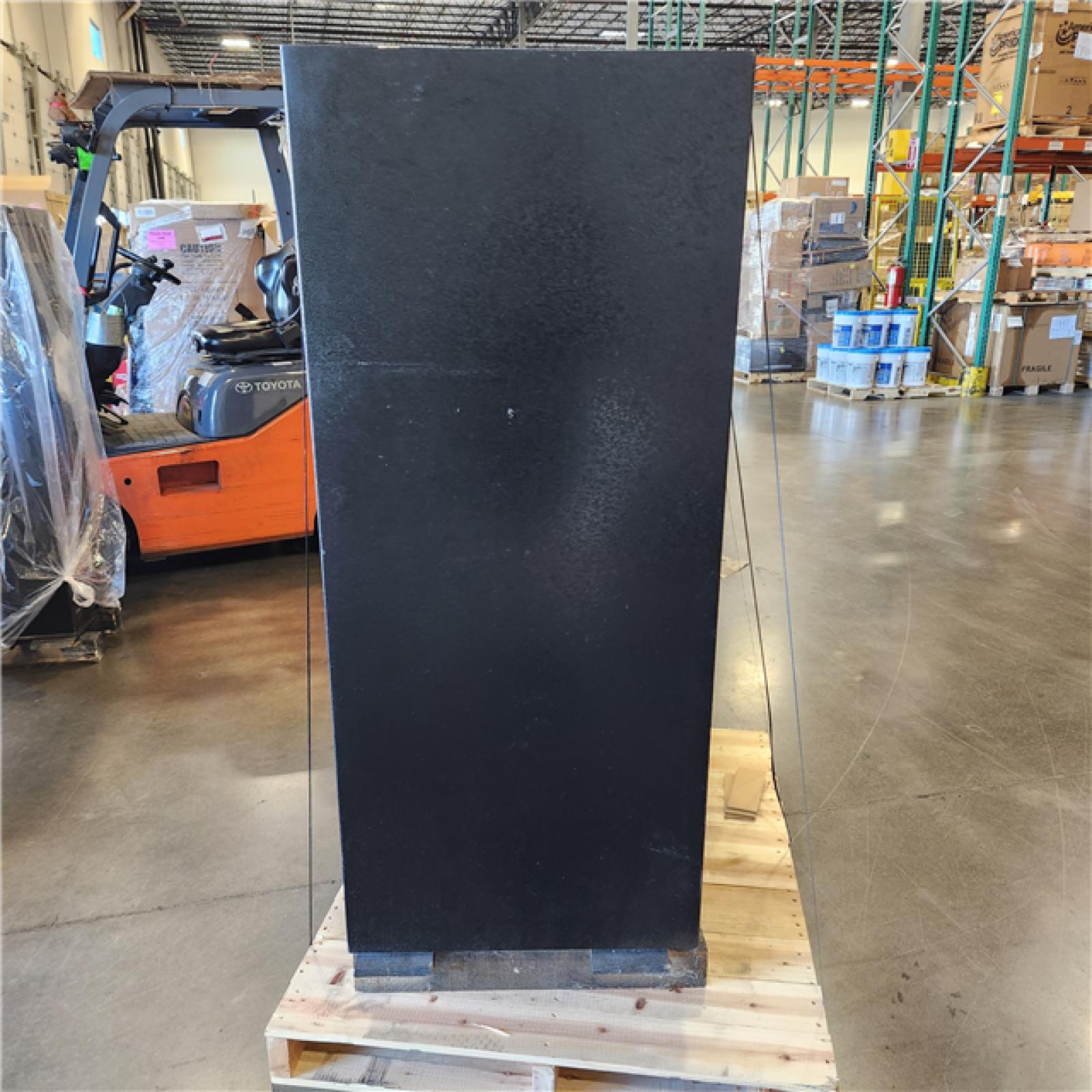 DALLAS LOCATION - STACK-ON Siege 72-Gun Fireproof with Electronic Lock Gun Safe  Black