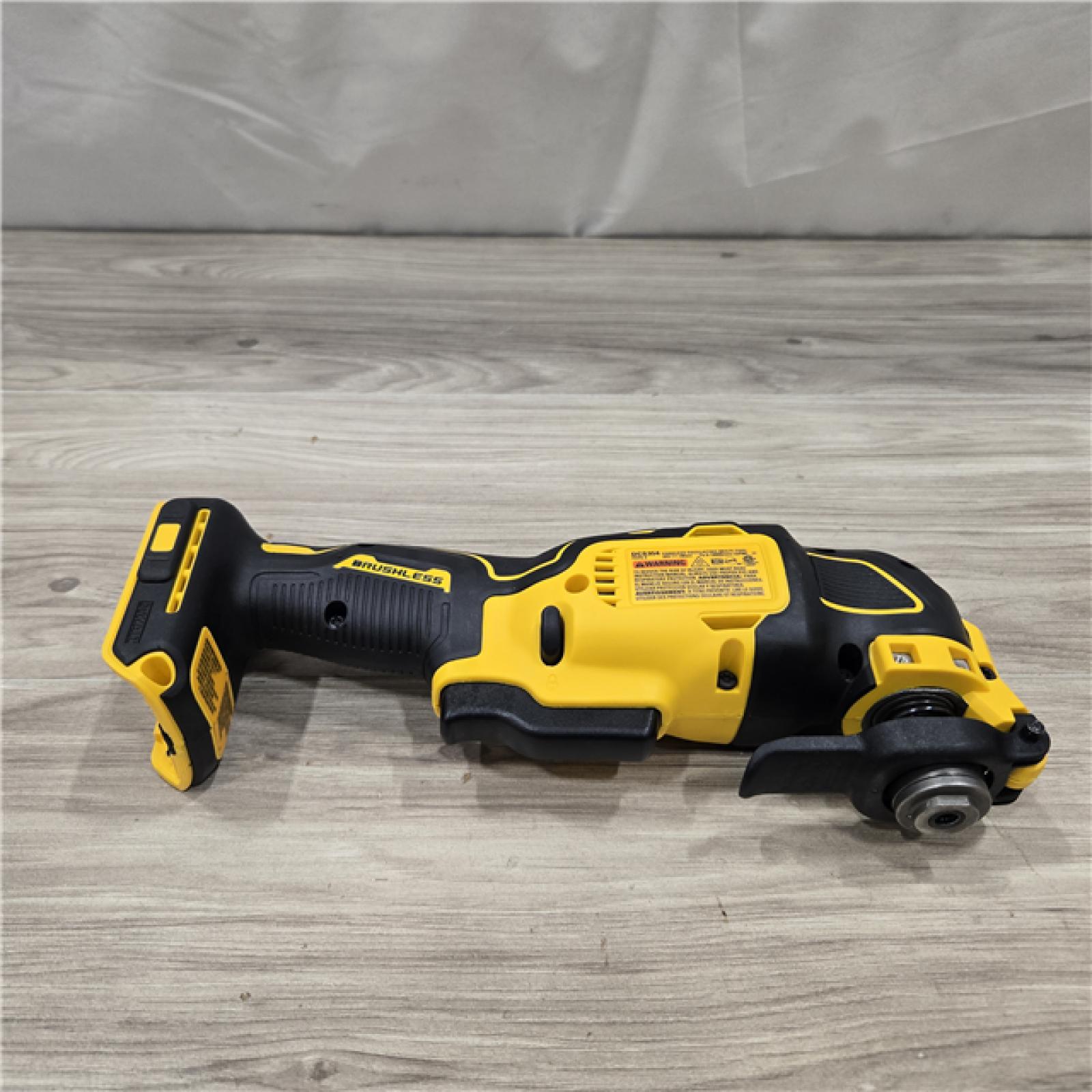 AS-IS DeWalt DCS354D1 20V Cordless Oscillating Multi-Tool Kit