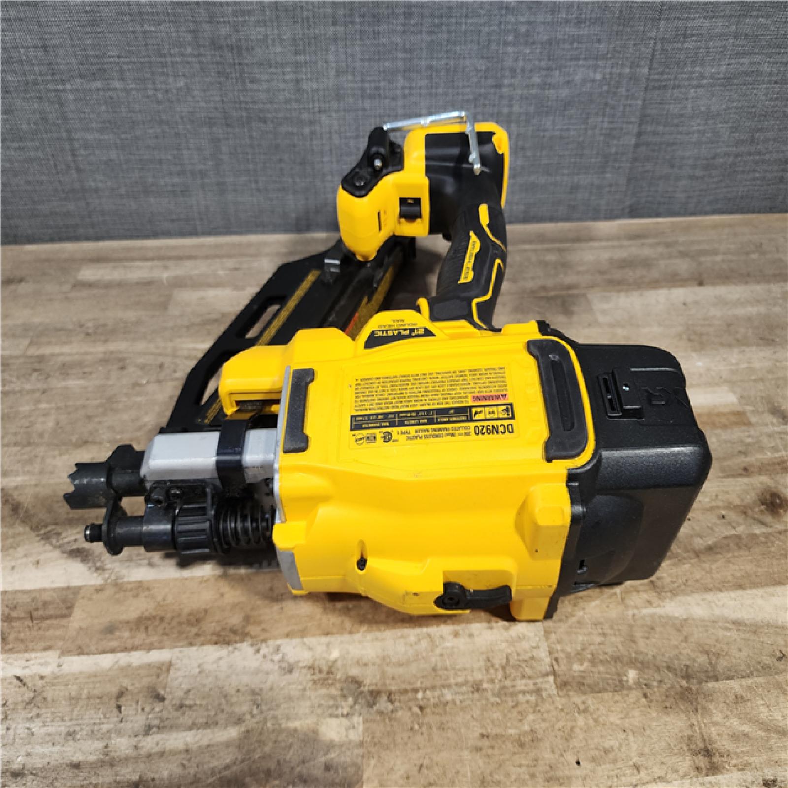 HOUSTON LOCATION - AS-IS DEWALT 20-Volt 21° Cordless Framing Nailer (Tool-Only)