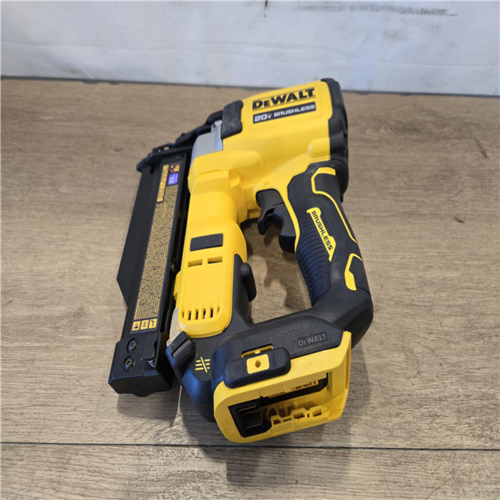AS-IS DEWALT ATOMIC 20V MAX Cordless 23 Gauge Pin Nailer Kit