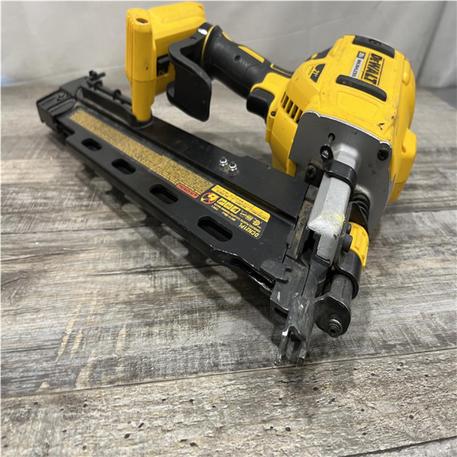 AS-IS DEWALT 20V MAX XR Lithium-Ion Electric Cordless Brushless 2-Speed 21° Plastic Collated Framing Nailer (Tool Only)