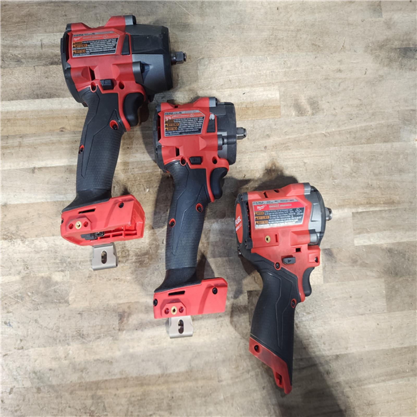 HOUSTON LOCATION - AS-IS MILWAUKEE 3 TOOL COMBO W/ (2) BATTERY & CHARGER