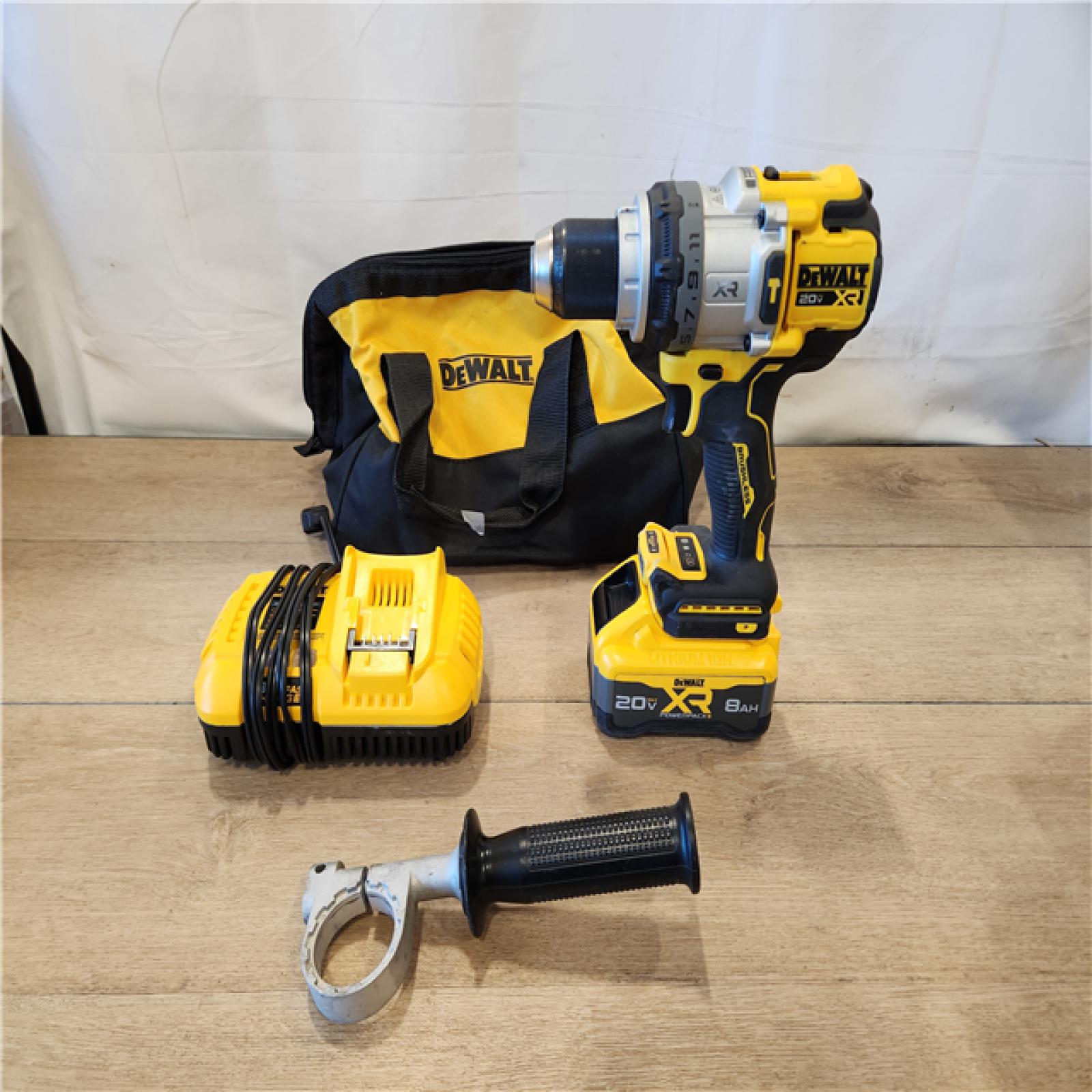 AS-IS- DEWALT Atomic 20V Max Lithium-Ion Brushless Cordless Compact 1/4 in. Impact Driver Kit