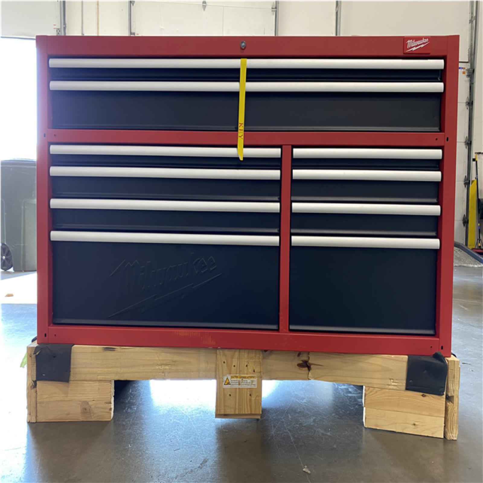DALLAS LOCATION - MILWAUKEE High Capacity 56 in. W x 22.1 in. D 10-Drawer Rolling Tool Cabinet