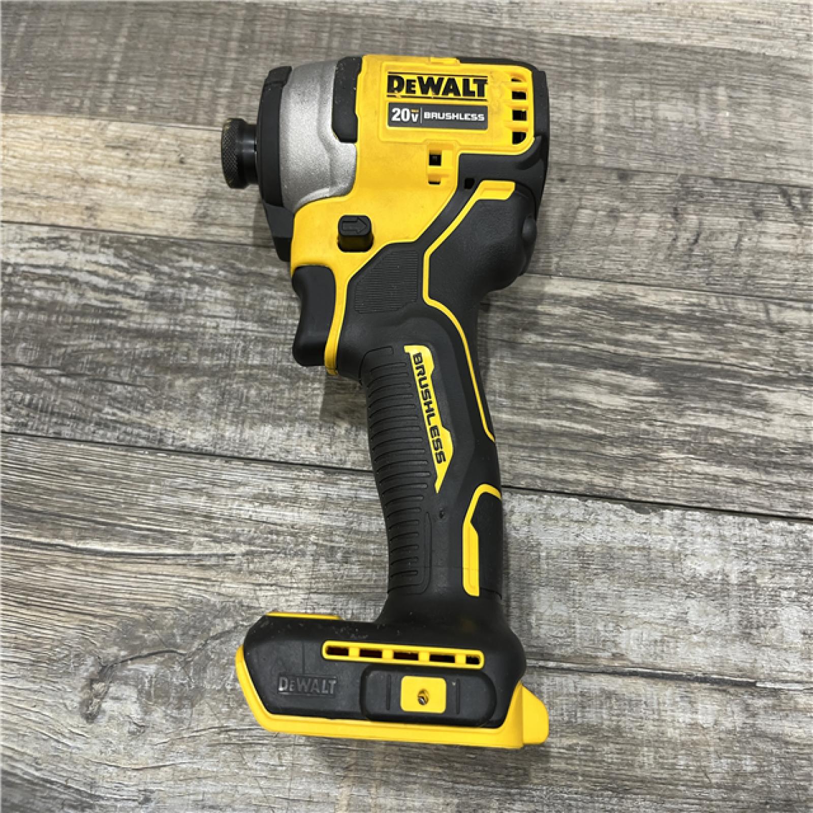 AS-IS DEWALT Atomic 20V Max Lithium-Ion Brushless Cordless Compact 1/4 in. Impact Driver Kit