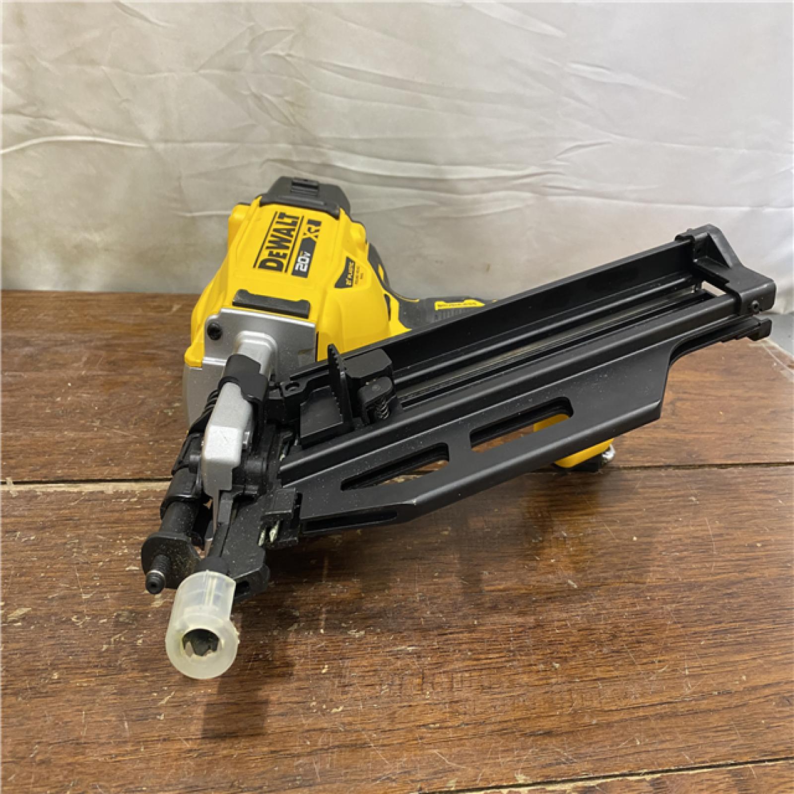 AS-IS DEWALT 20-Volt 21° Cordless Framing Nailer (Tool-Only)
