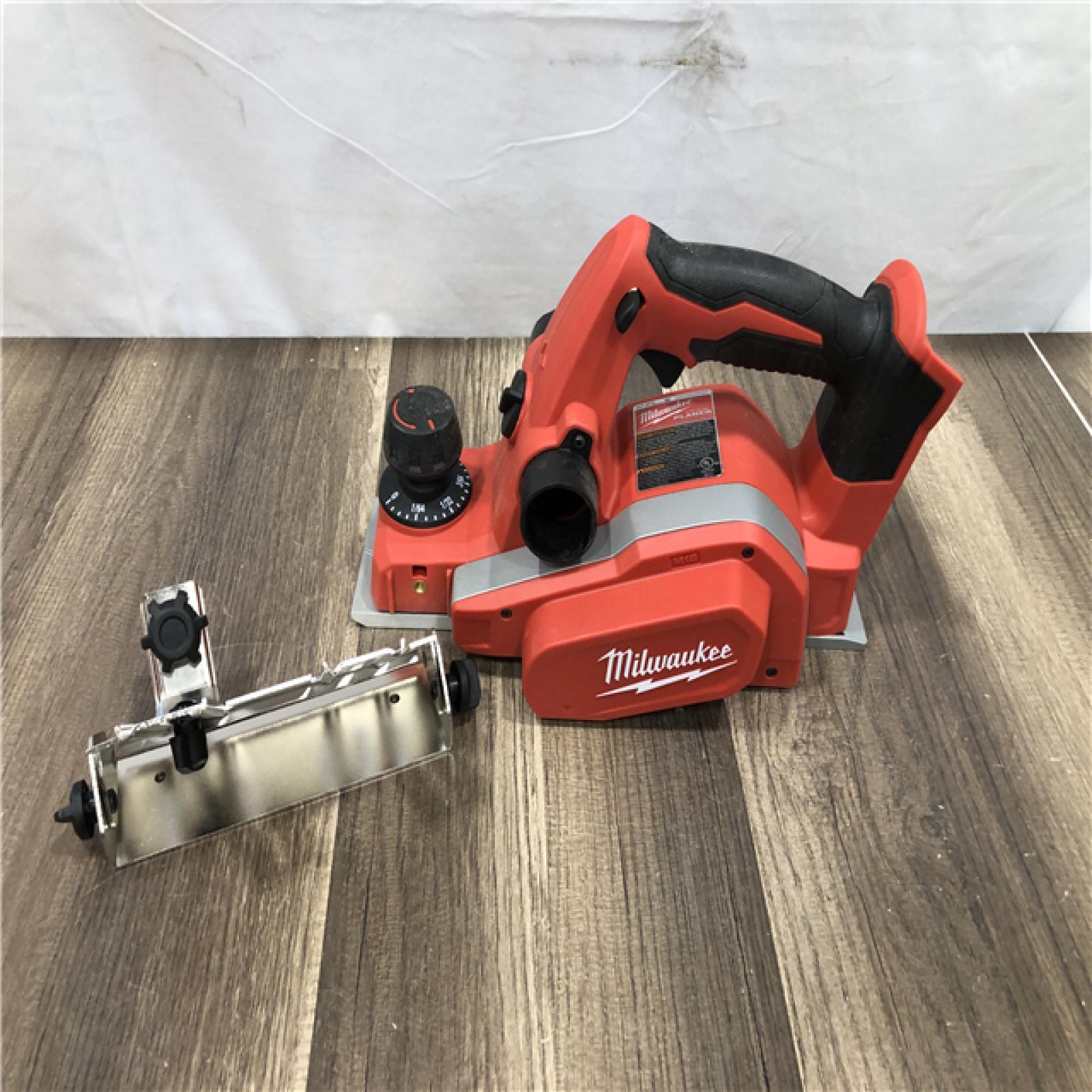 AS-IS Milwaukee M18 18V Lithium-Ion Cordless 3-1/4 in. Planer (Tool-Only)