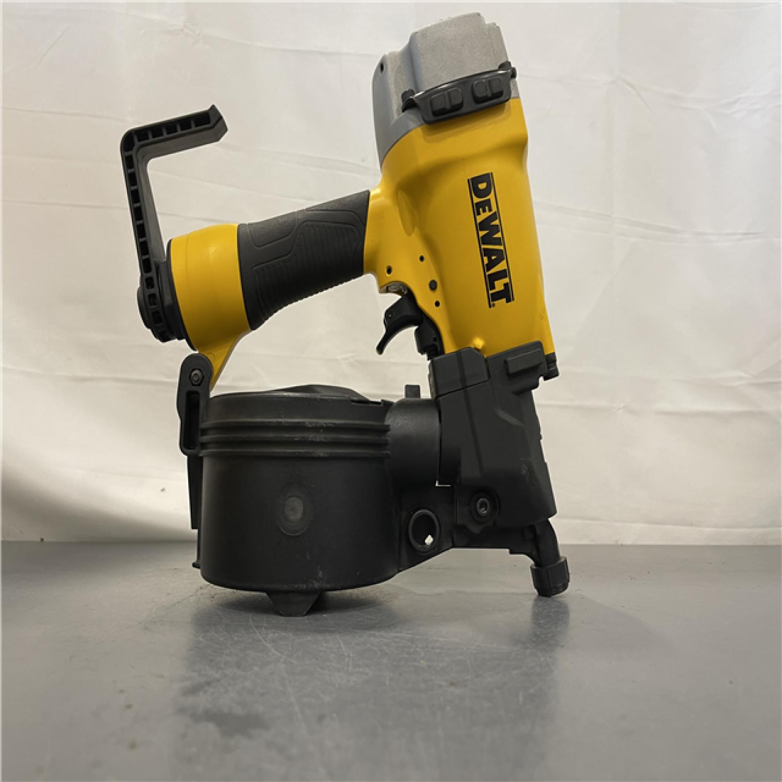AS-IS - DeWalt 15 Degree 2-1/2 in. Coil Siding Nailer