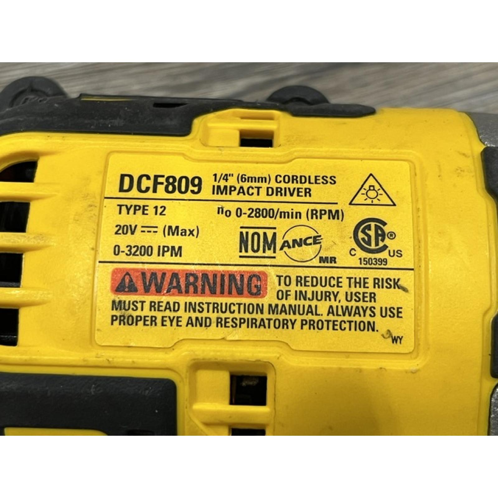 AS-IS DEWALT Atomic 20V Max Lithium-Ion Brushless Cordless Compact 1/4 in. Impact Driver Kit