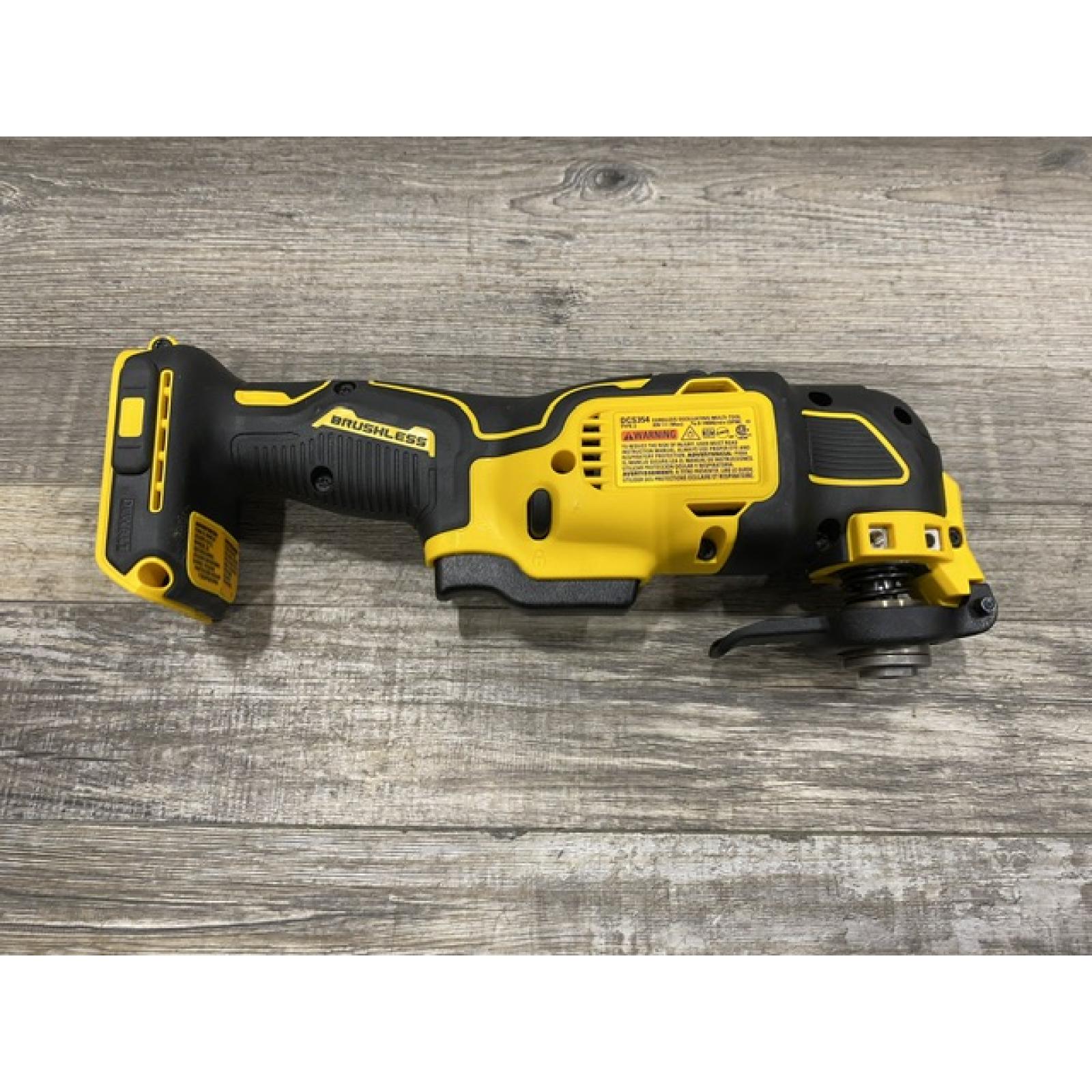 AS-IS DEWALT ATOMIC 20V MAX Cordless Brushless Oscillating Multi Tool Kit