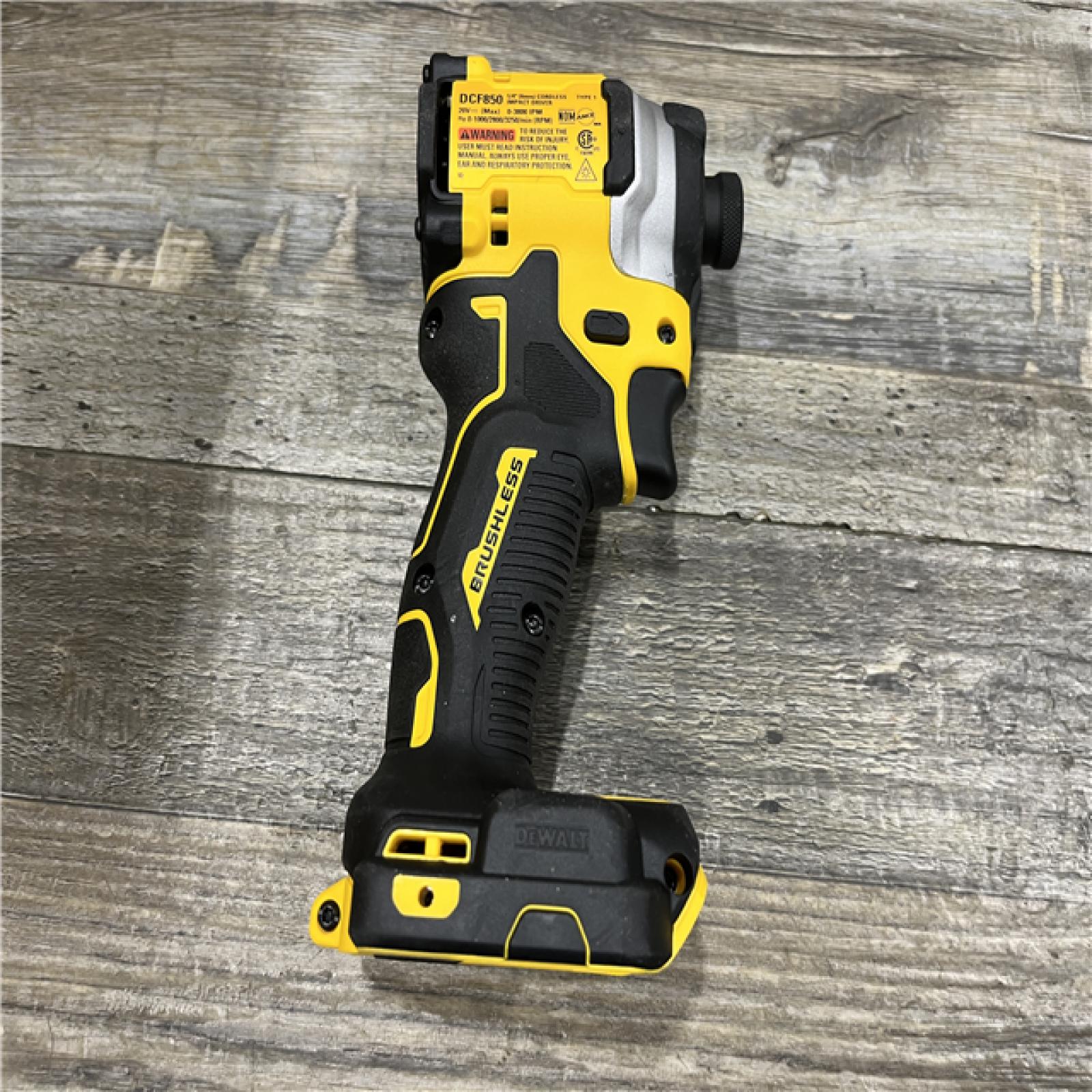 AS-IS DEWALT ATOMIC 20V MAX Lithium-Ion Cordless 1/4 in. Brushless Impact Driver Kit