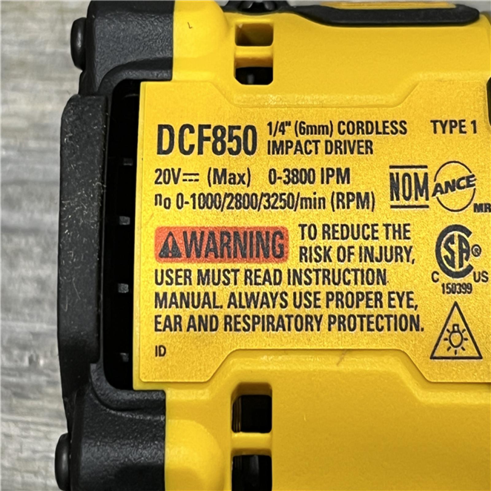 AS-IS DEWALT ATOMIC 20V MAX Lithium-Ion Cordless 1/4 in. Brushless Impact Driver Kit