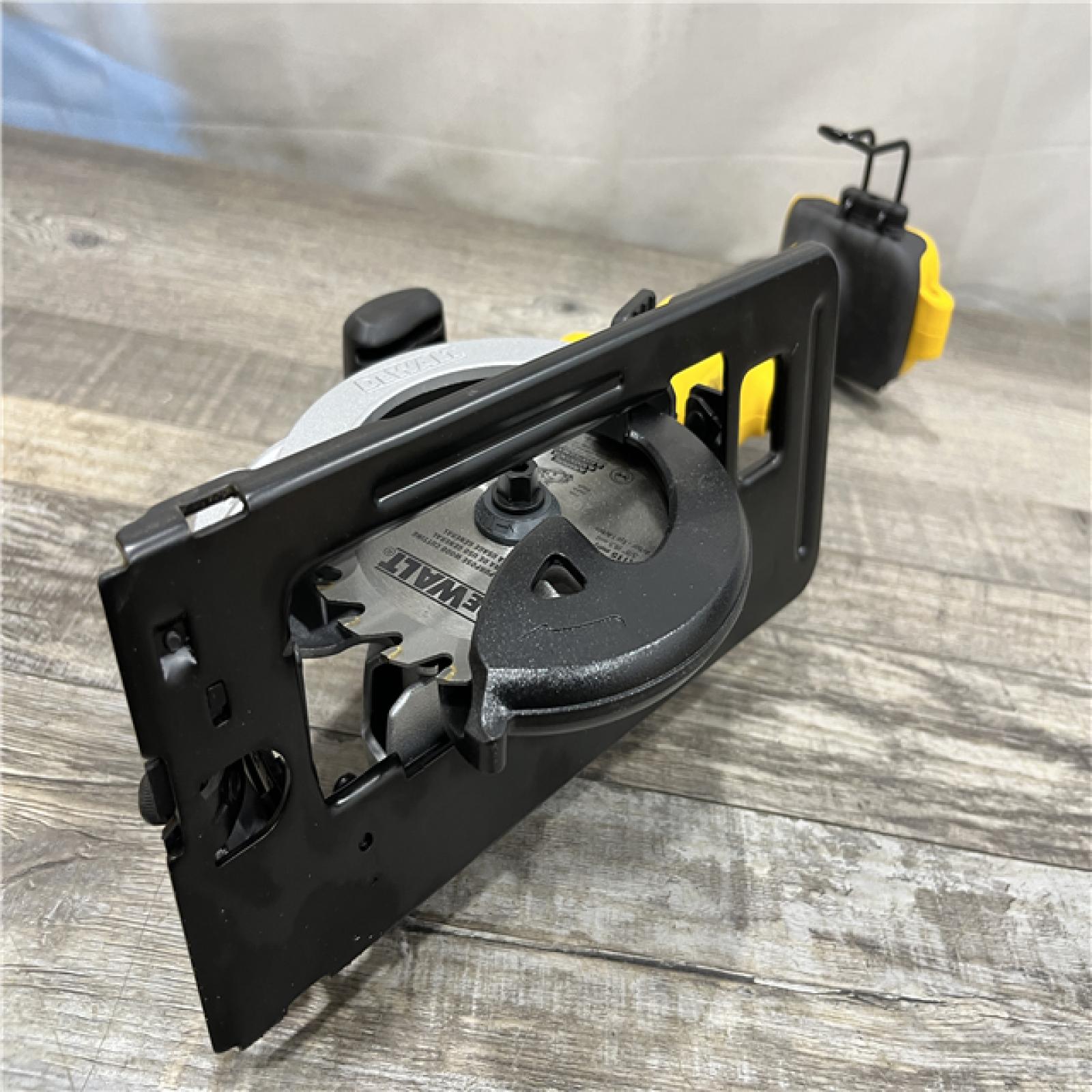 AS-IS DEWALT ATOMIC 20V MAX Cordless Brushless 4-1/2 in. Circular Saw (Tool Only)