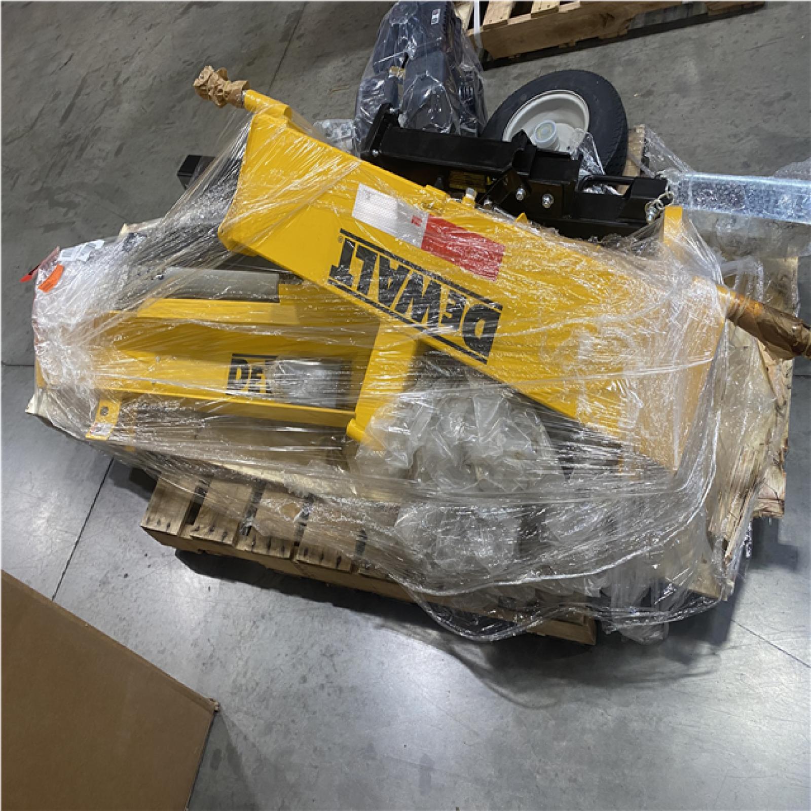 Dallas Location - As-Is DEWALT 28 Ton 196cc 6.5HP Log Splitter