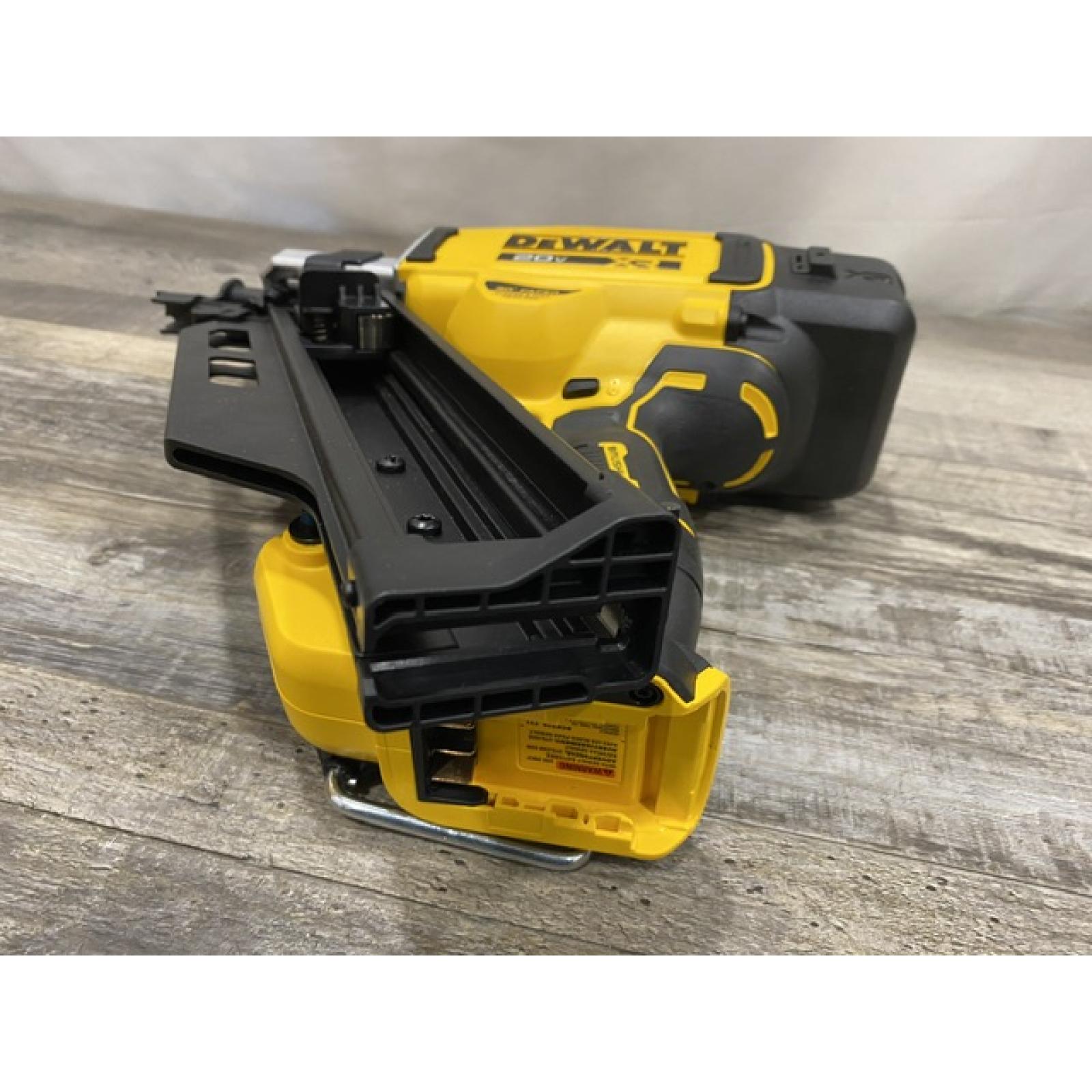 AS-IS DEWALT 20V 30 Degree Cordless Framing Nailer (Tool-Only)