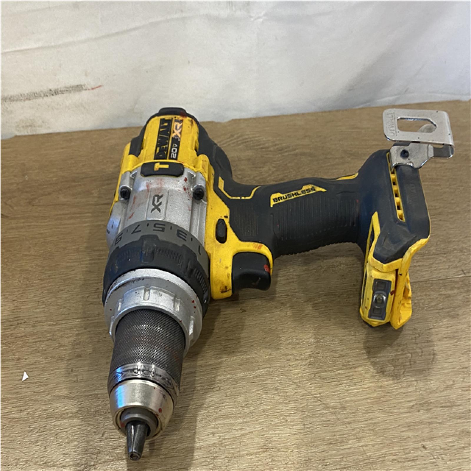 AS-IS DEWALT 20V XR Lithium-Ion Cordless Hammer Drill Kit