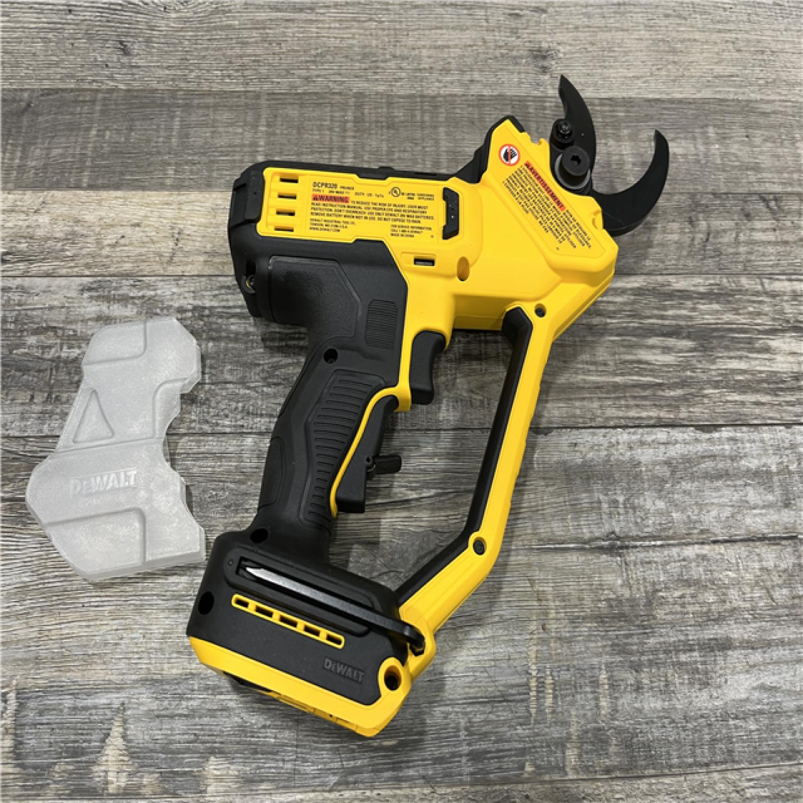 AS-IS DEWALT 20V MAX Cordless Battery Powered Pruner Kit