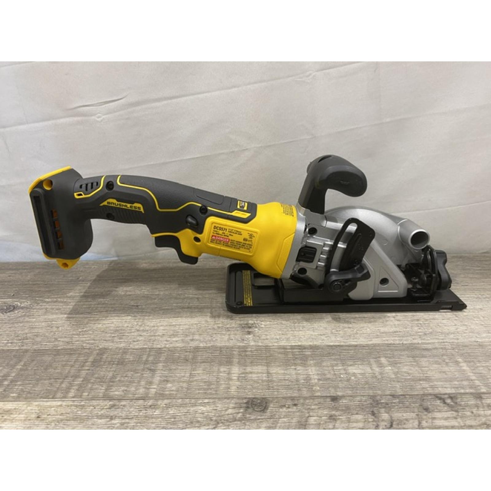 AS-IS DEWALT ATOMIC 20V MAX Cordless Brushless 4-1/2 in. Circular Saw (Tool Only)
